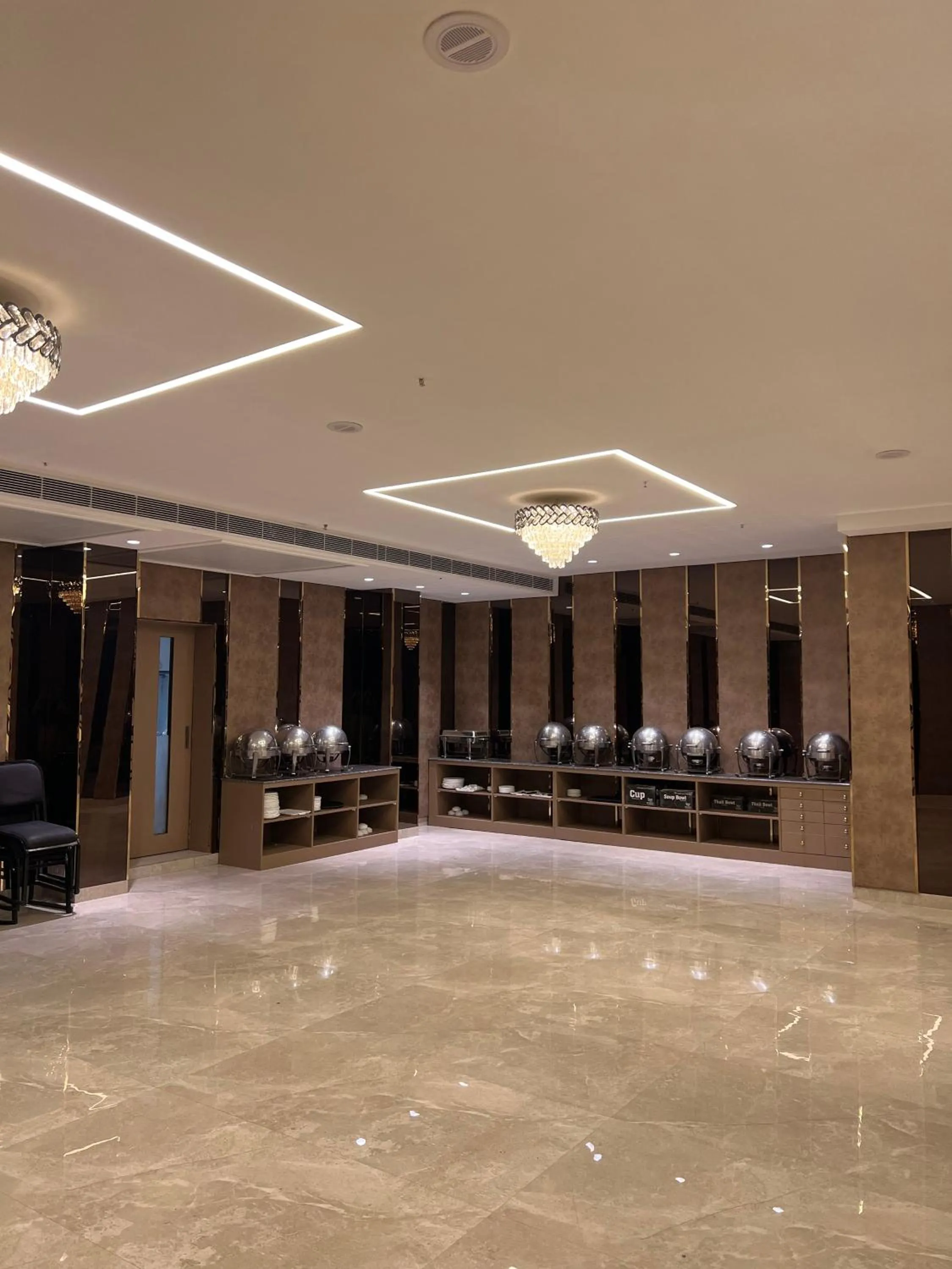 Banquet/Function facilities in Karon Hotels - Lajpat Nagar