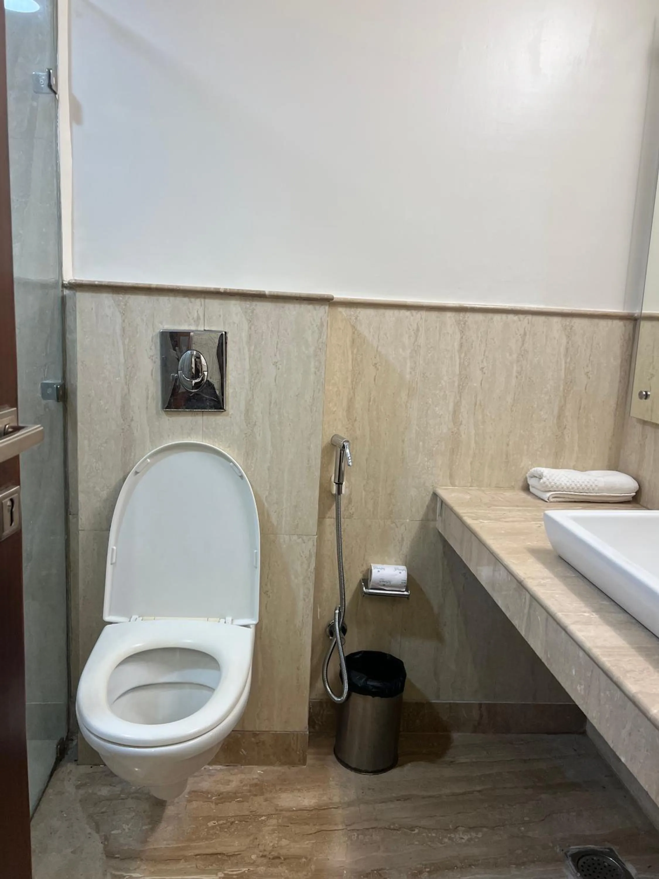 Bathroom in Karon Hotels - Lajpat Nagar