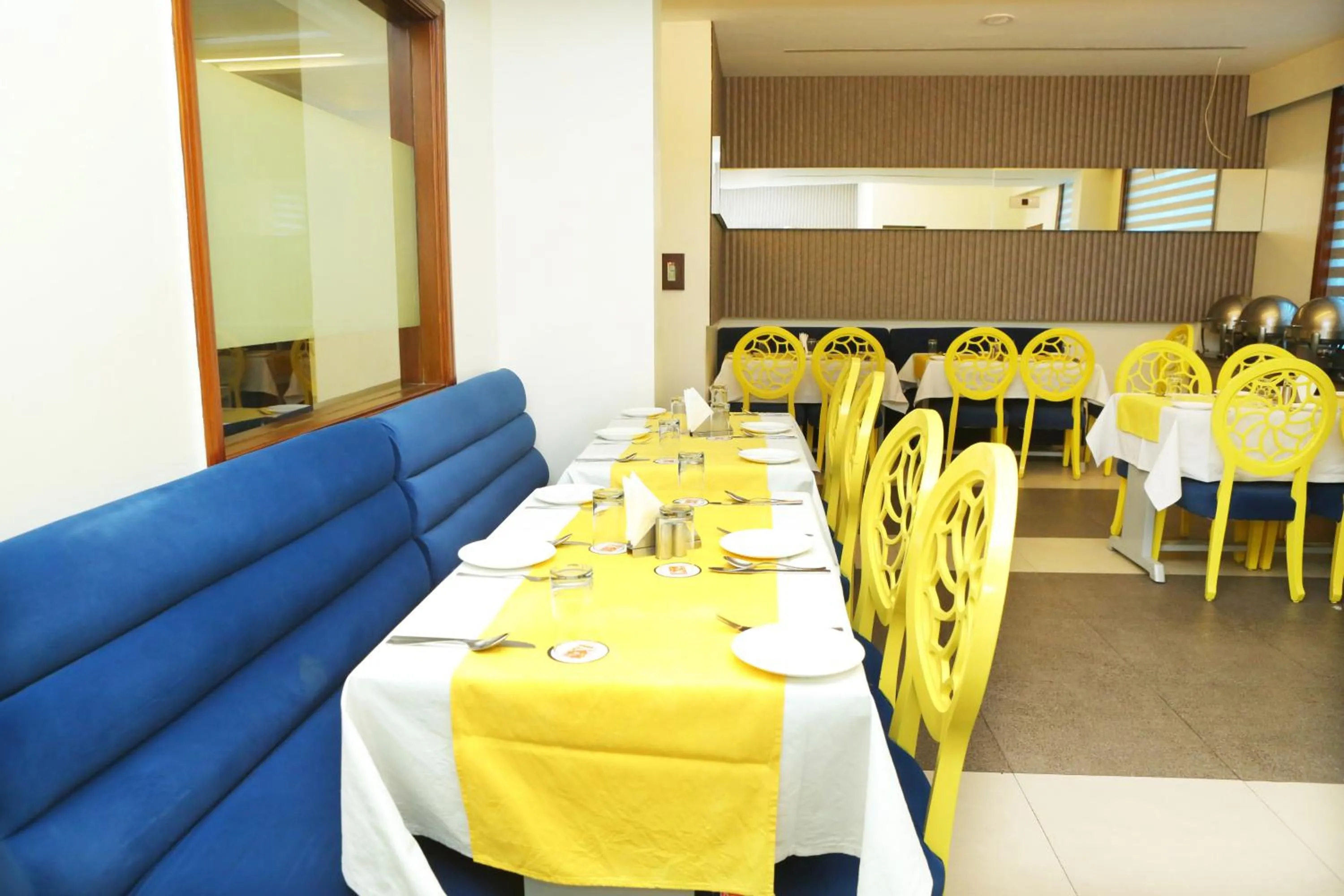 Restaurant/places to eat in Karon Hotels - Lajpat Nagar