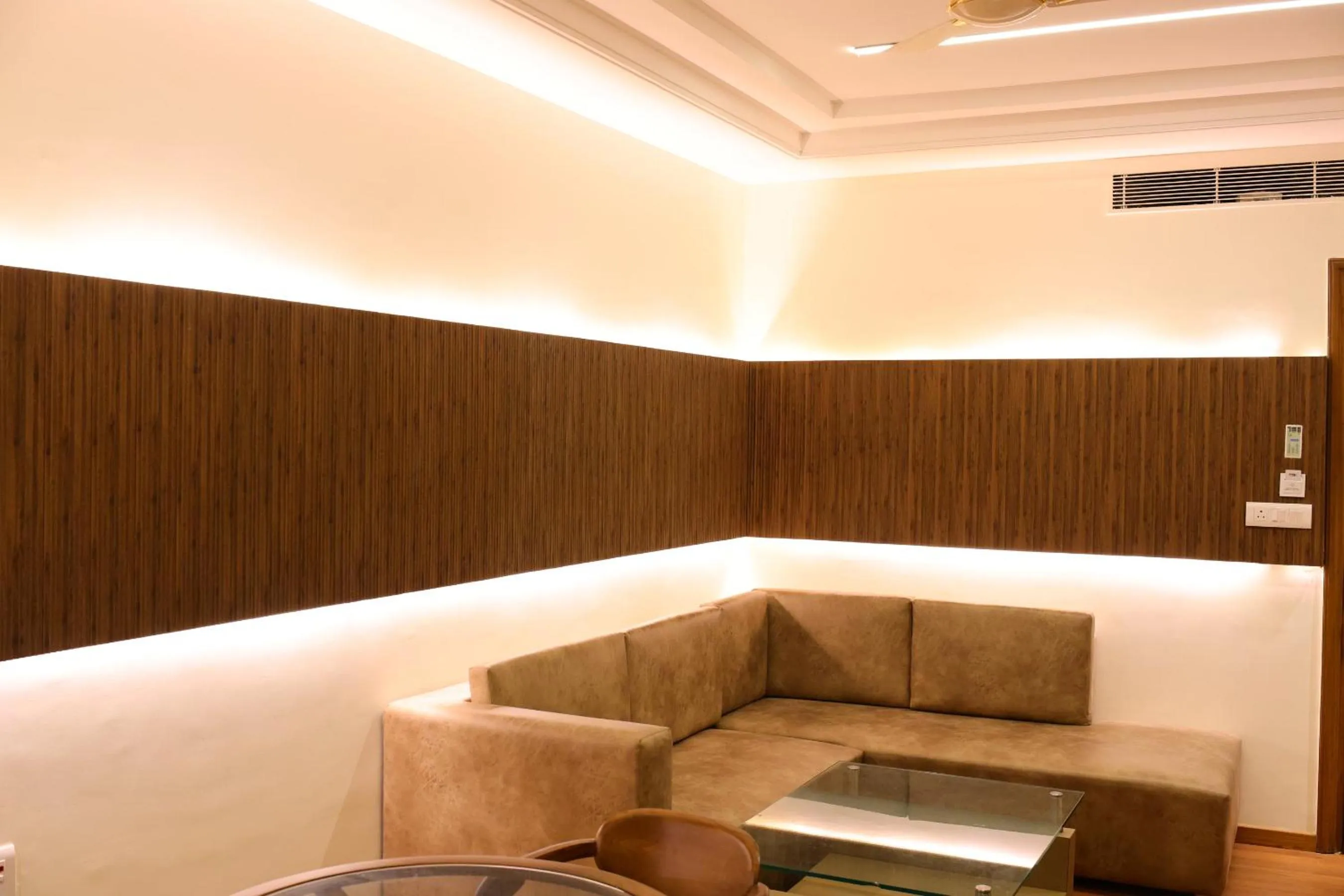 air conditioner in Karon Hotels - Lajpat Nagar