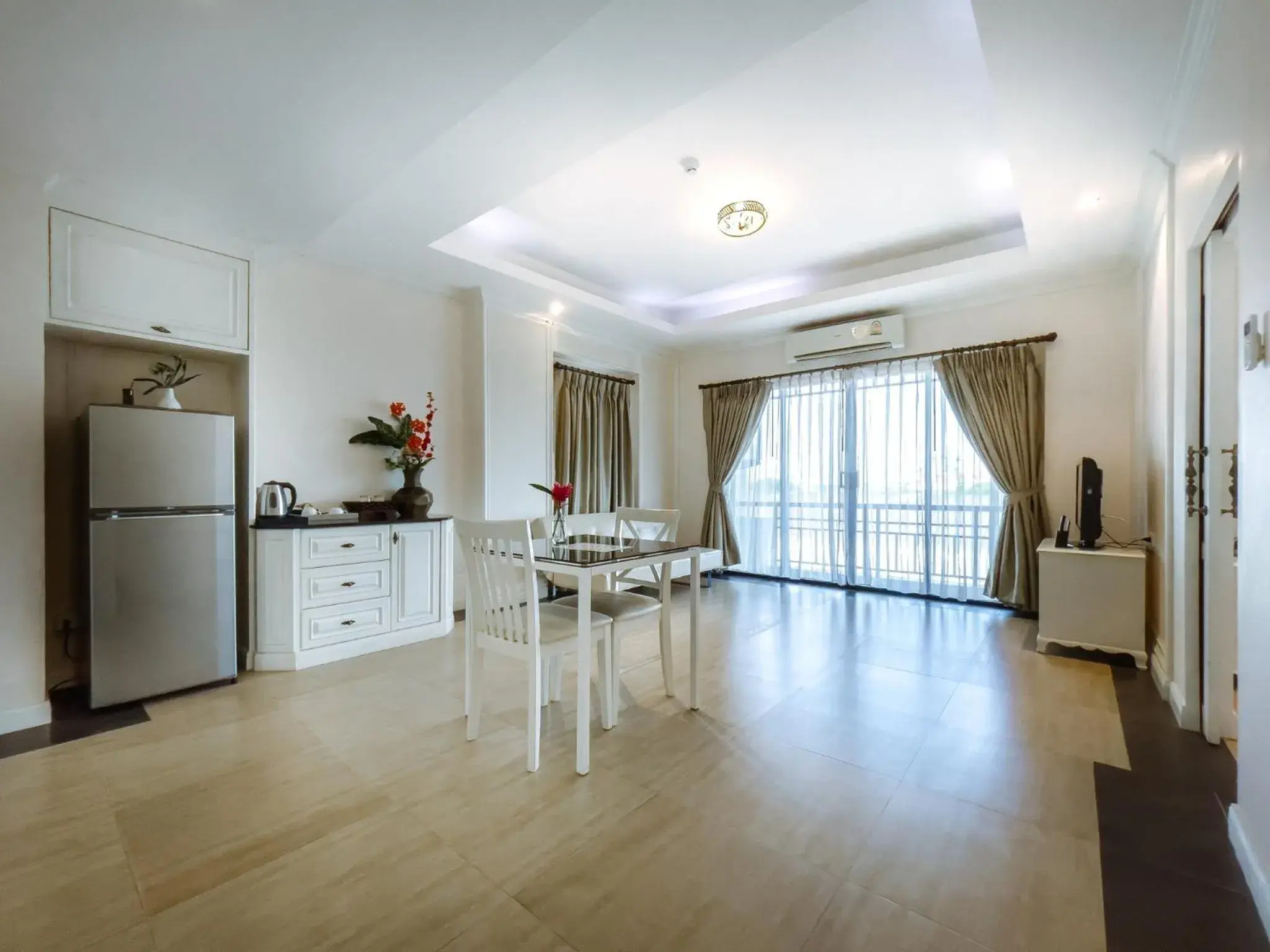 Suite in Royal Nakhara Hotel and Convention Centre Suite in Royal Nakhara Hotel and Convention Centre