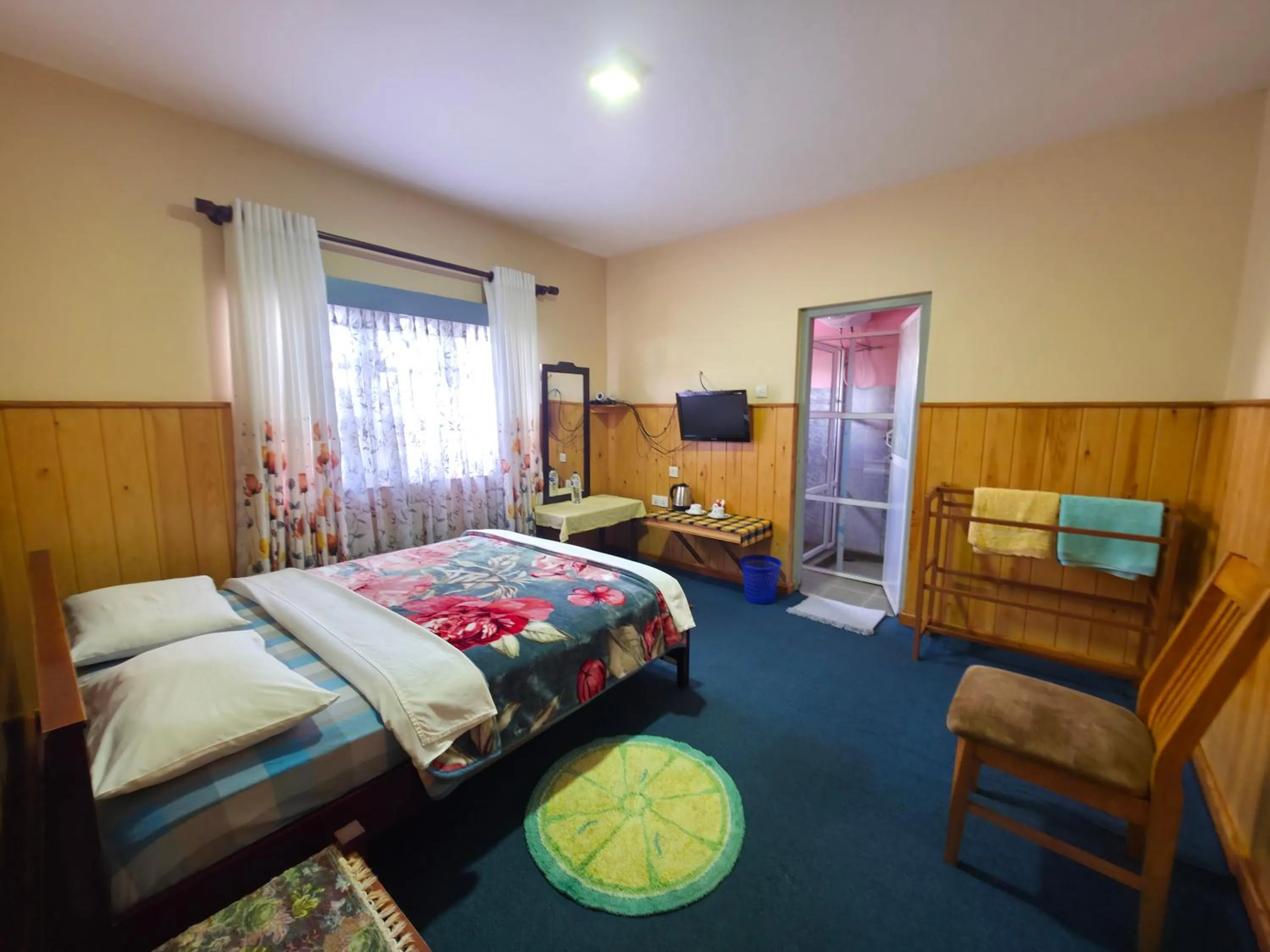 Bed in Carnation Rest