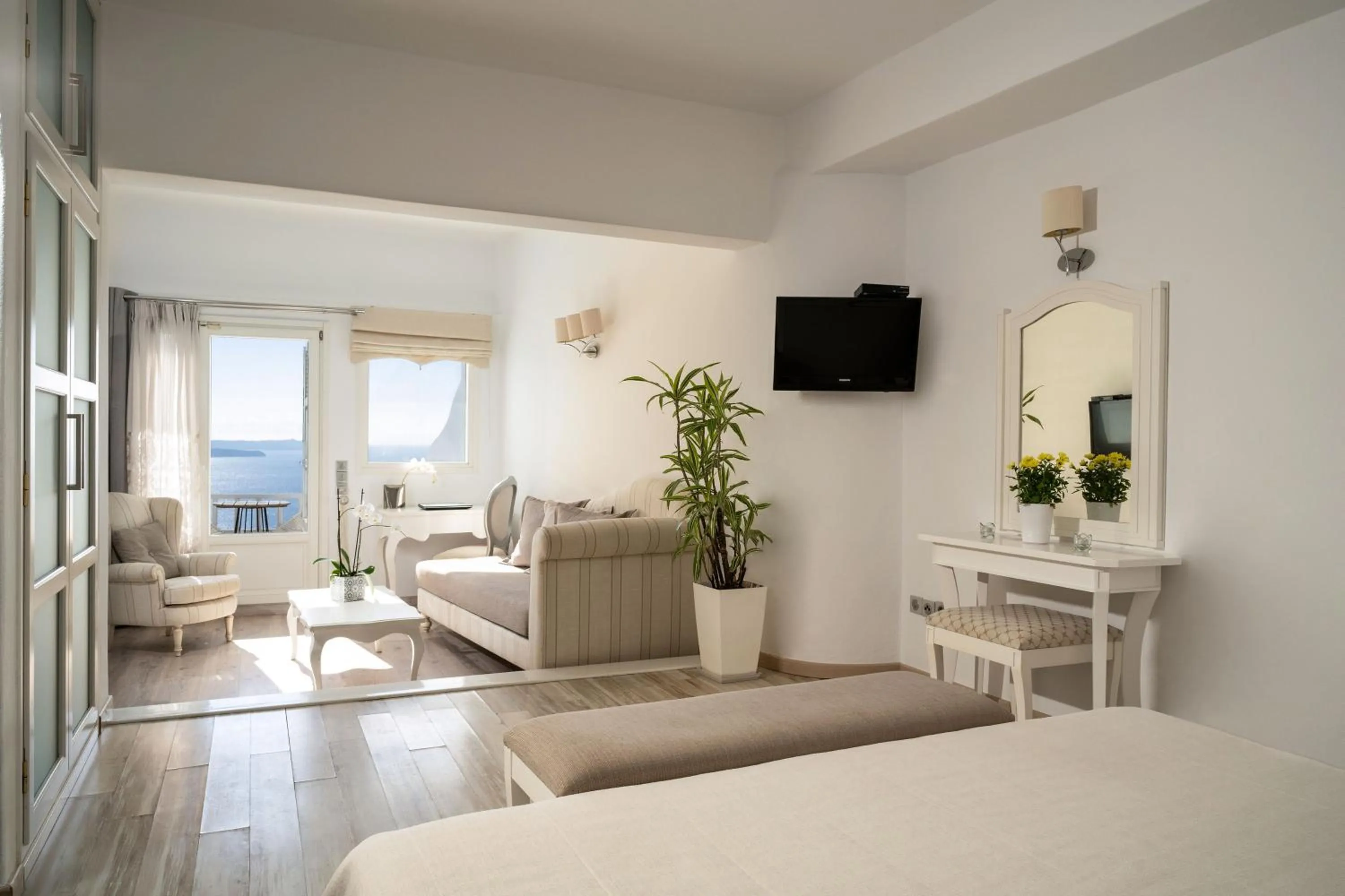 TV and multimedia, Bed in Delfini Villas