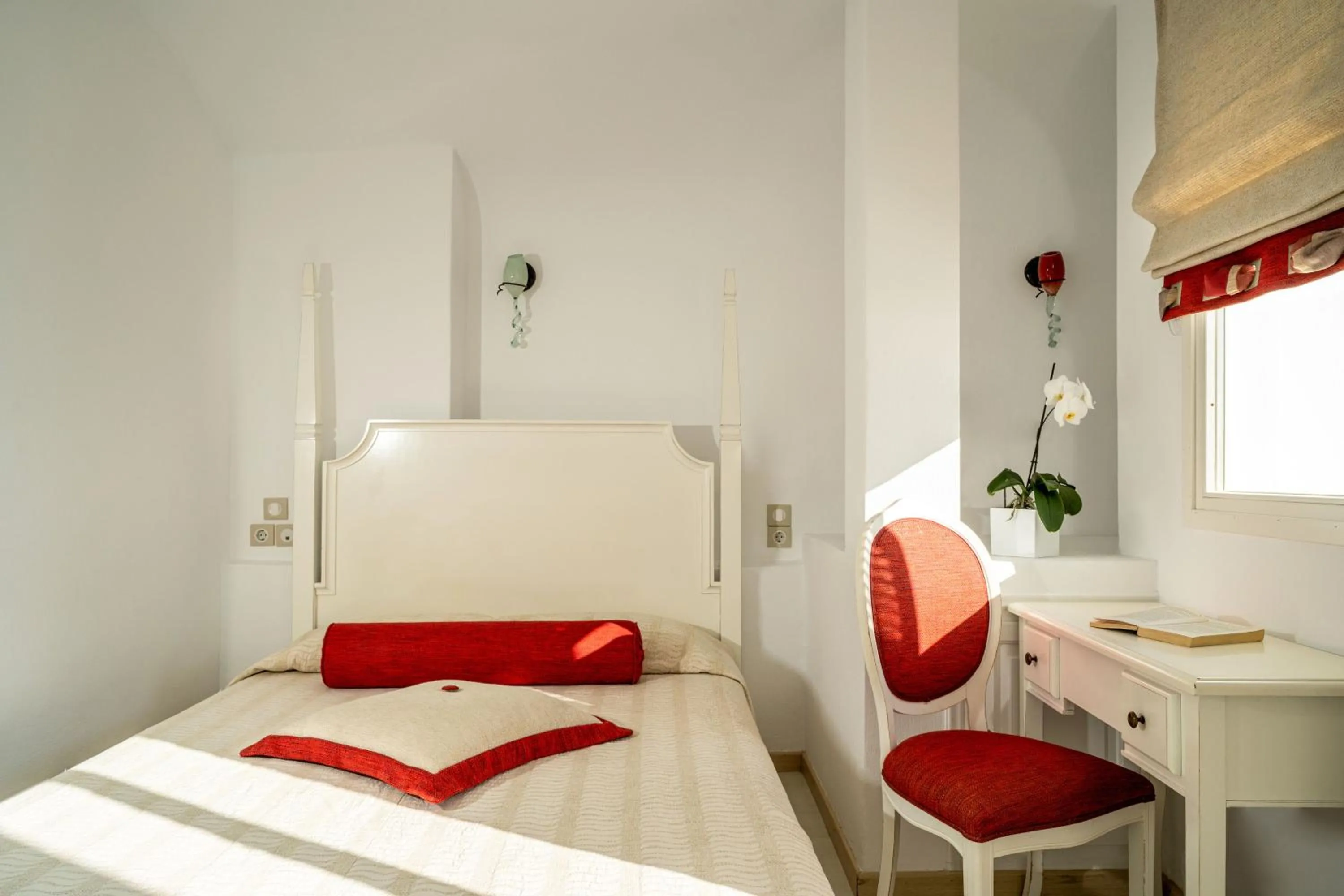 Bed in Delfini Villas