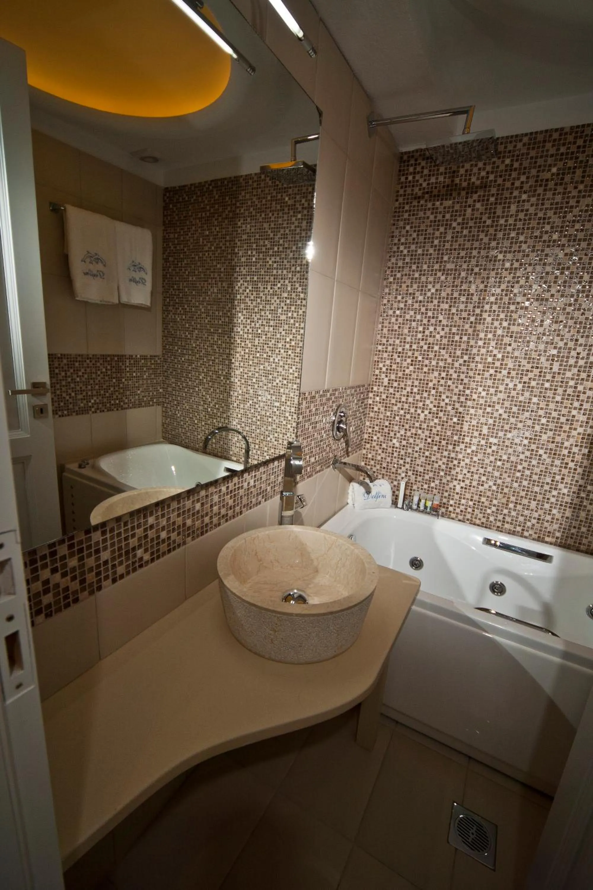 Bathroom in Delfini Villas