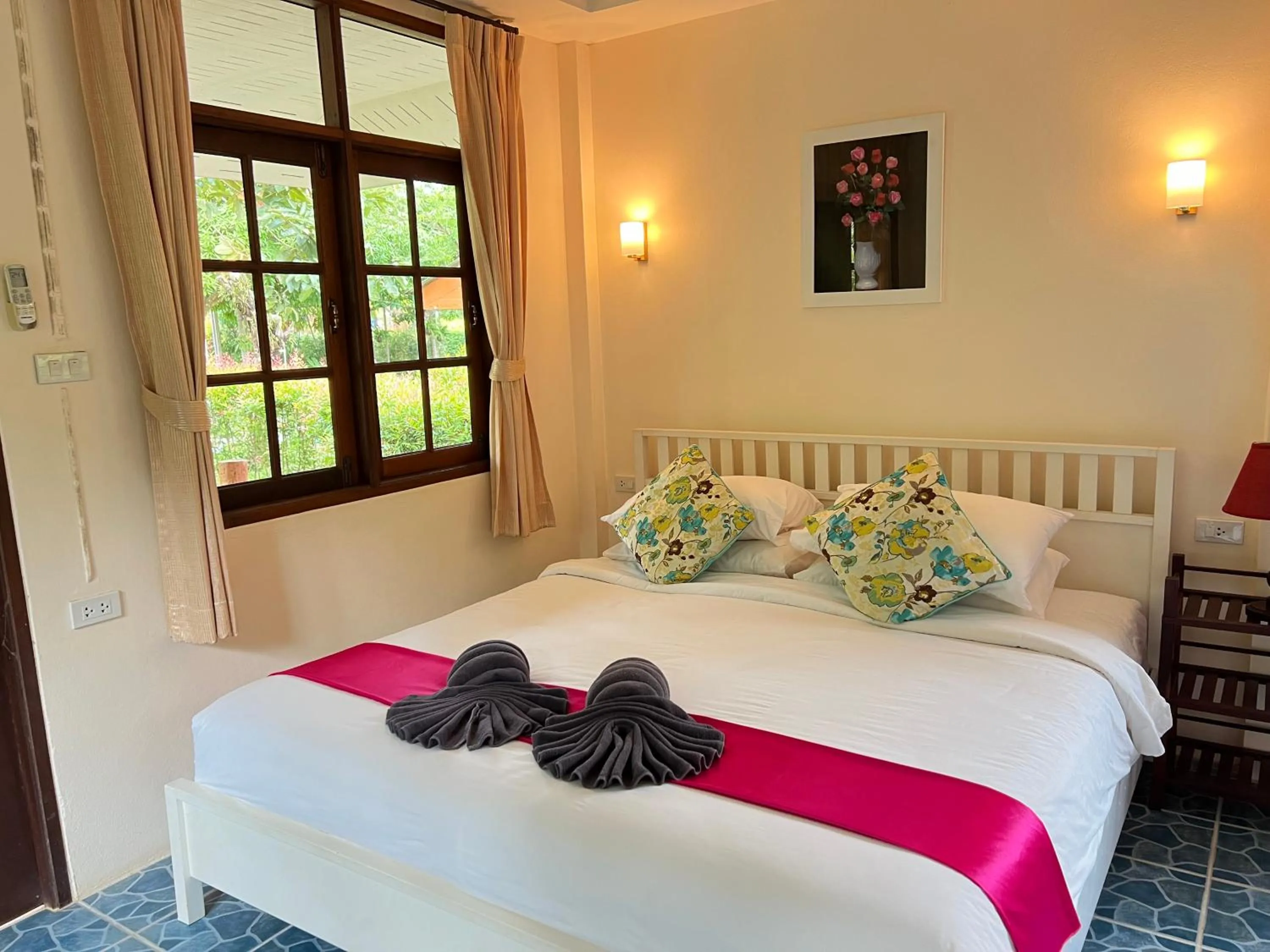 Bed in Krabi Discovery Resort