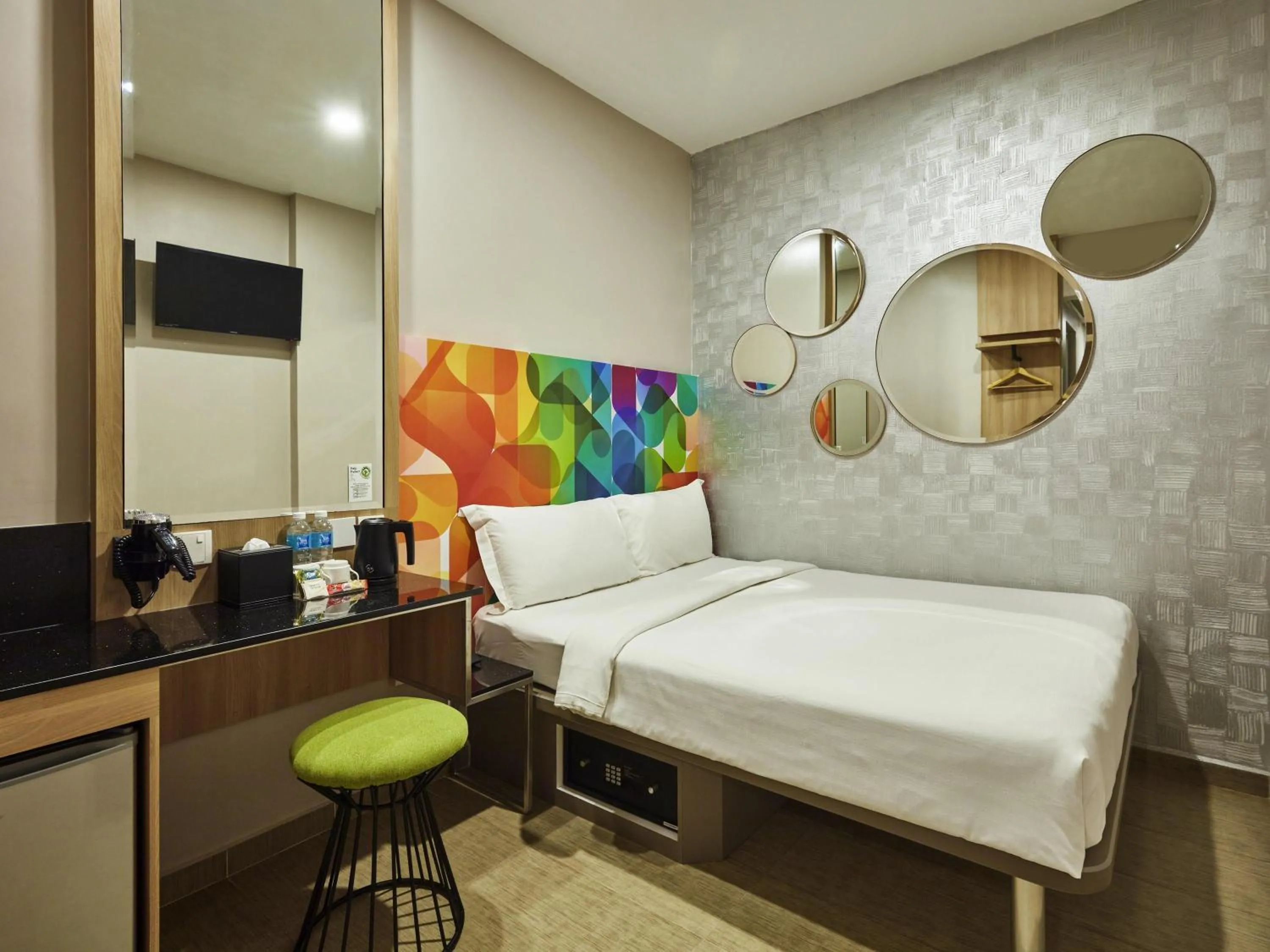 Bedroom, Bed in ibis budget Singapore Clarke Quay