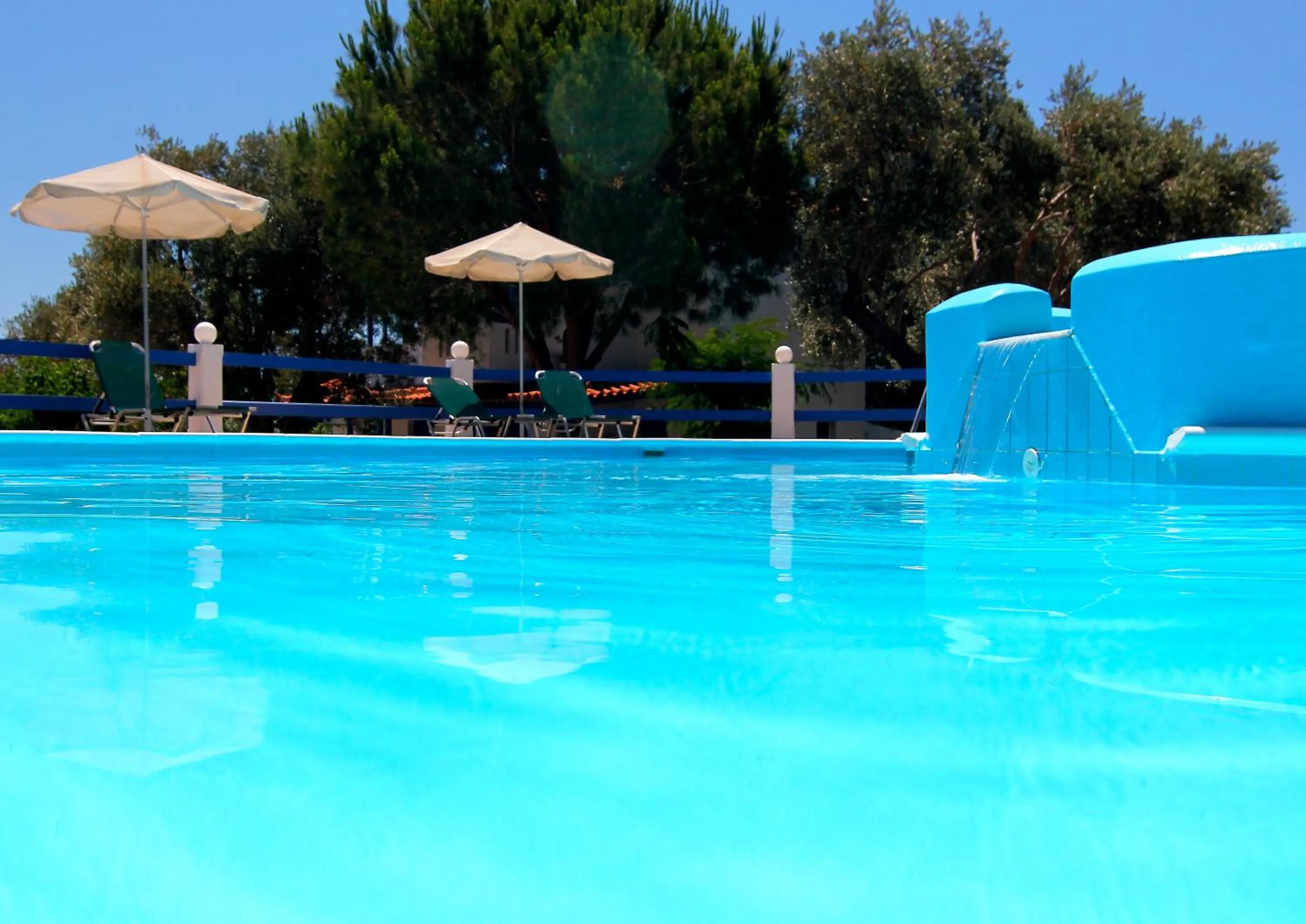 Pool view in White Rock Apartments