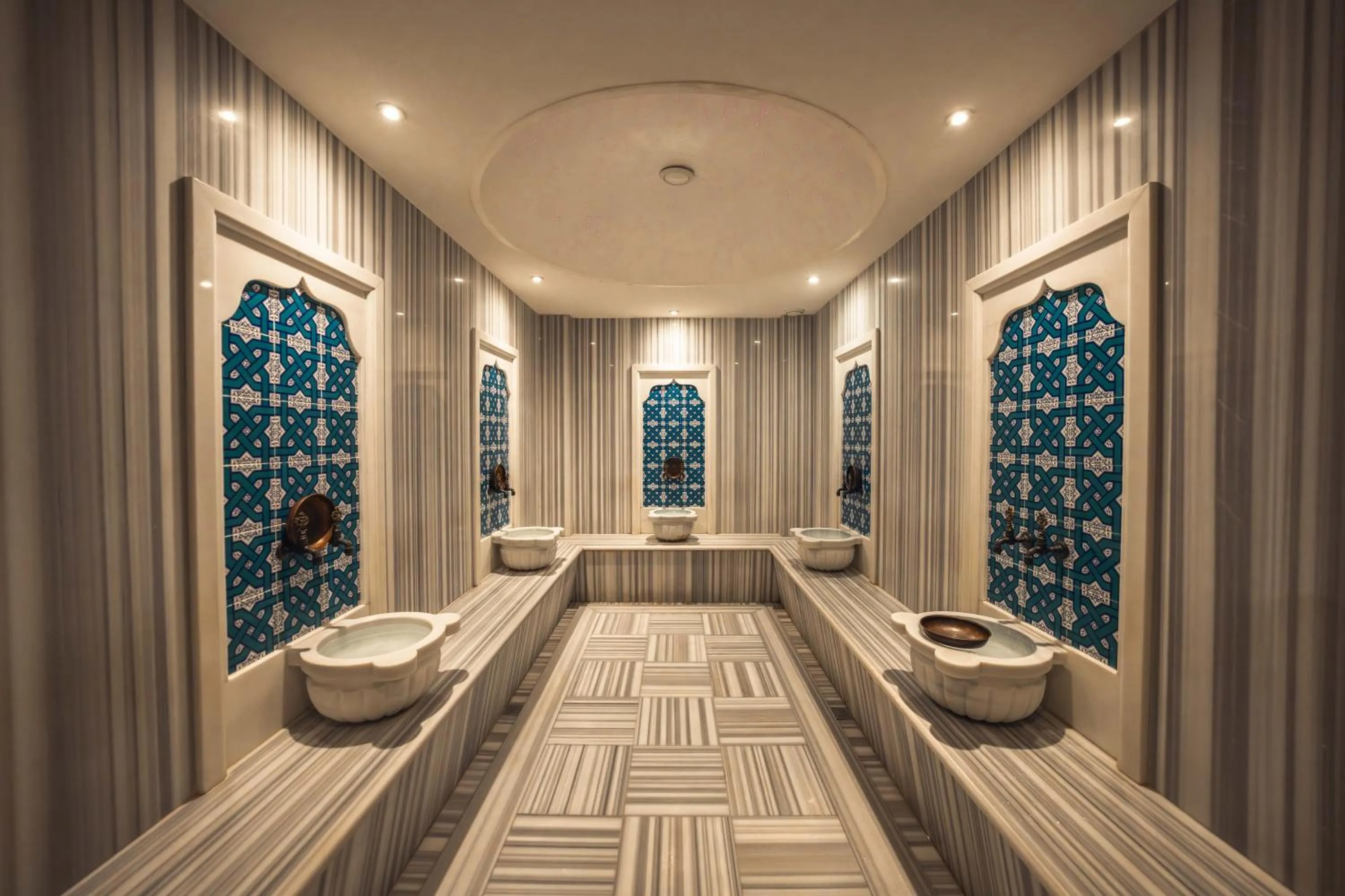 Public Bath in Alfa Suites & SPA