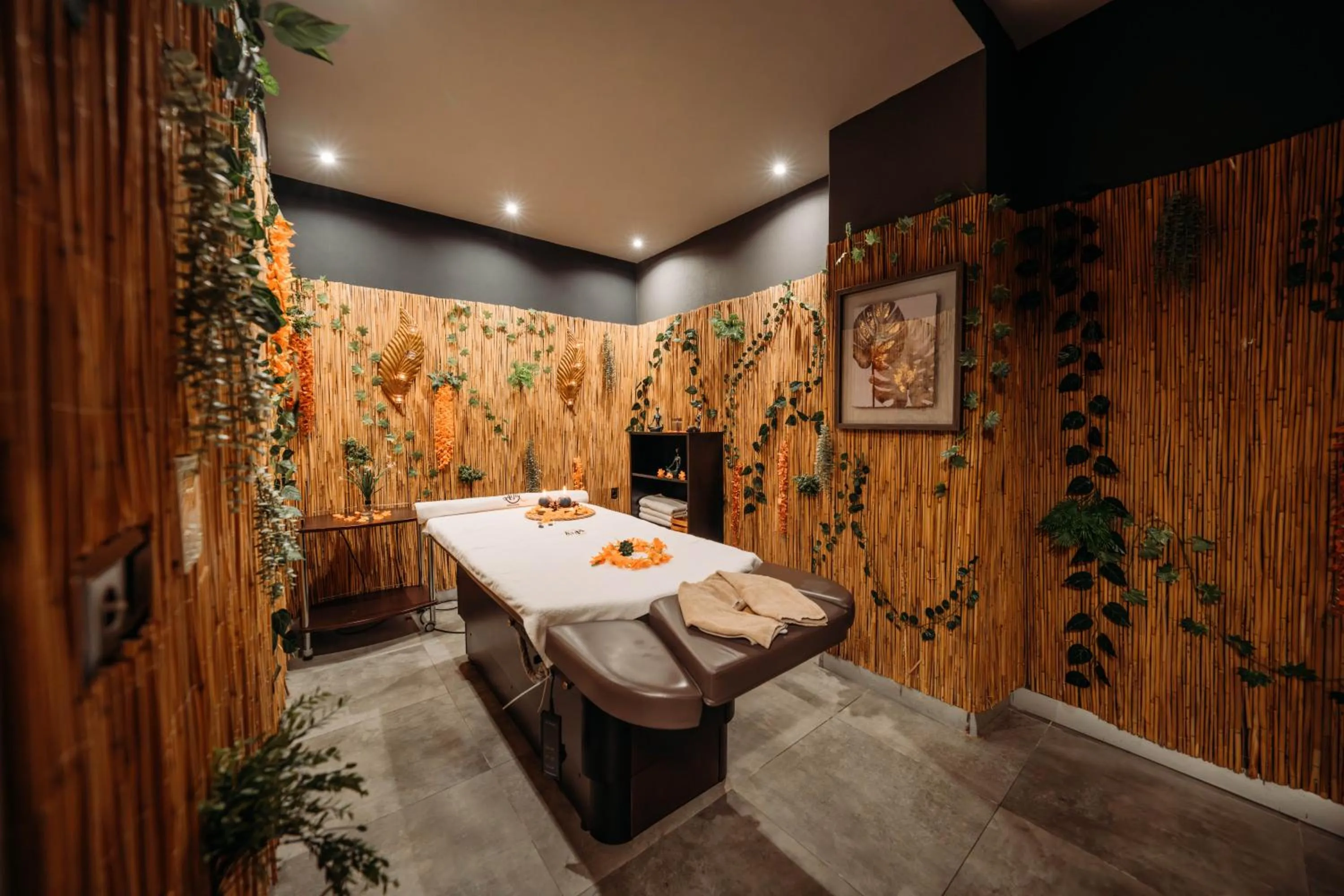 Massage in Alfa Suites & SPA