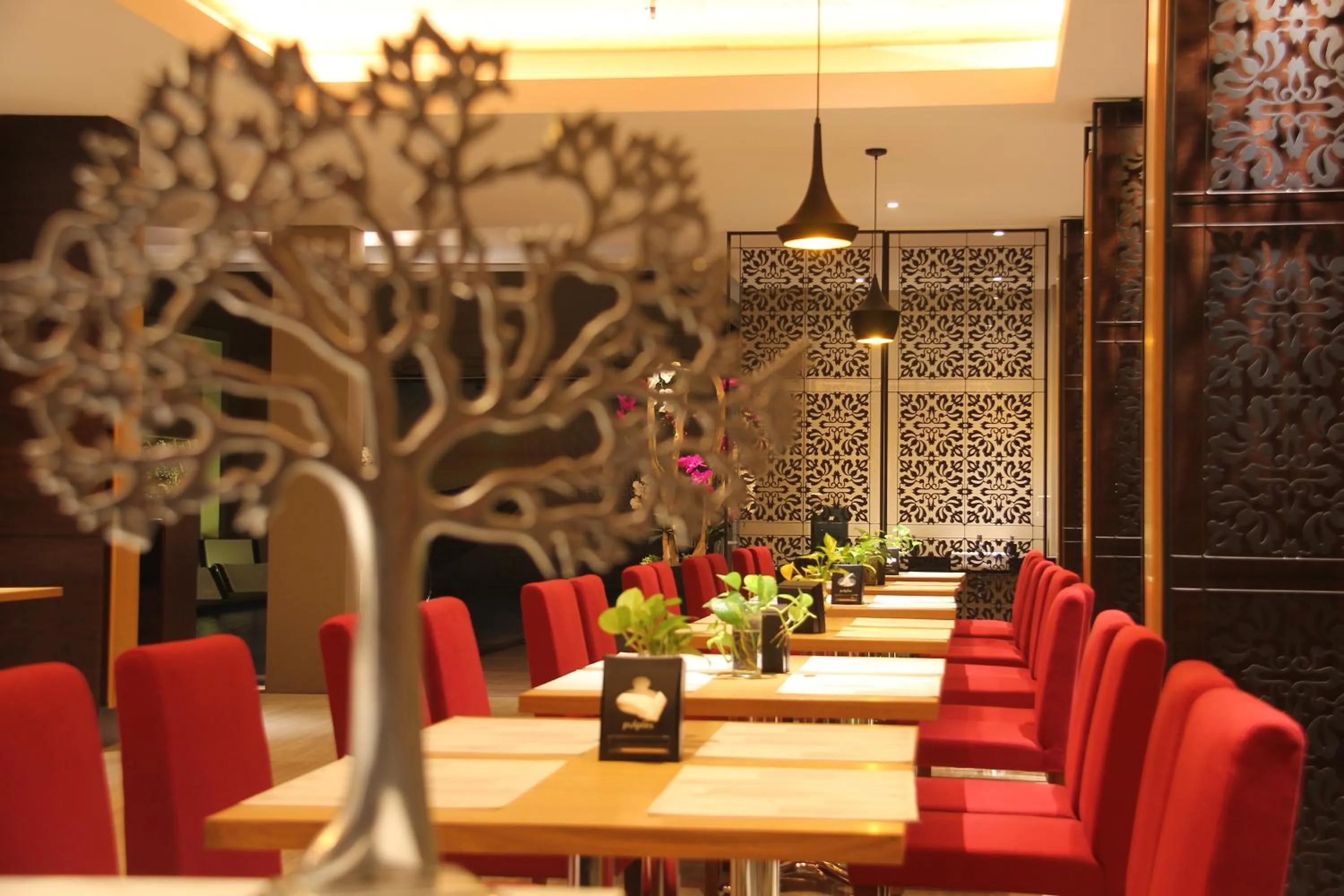 Restaurant/places to eat in Ohana Hotel Kuta