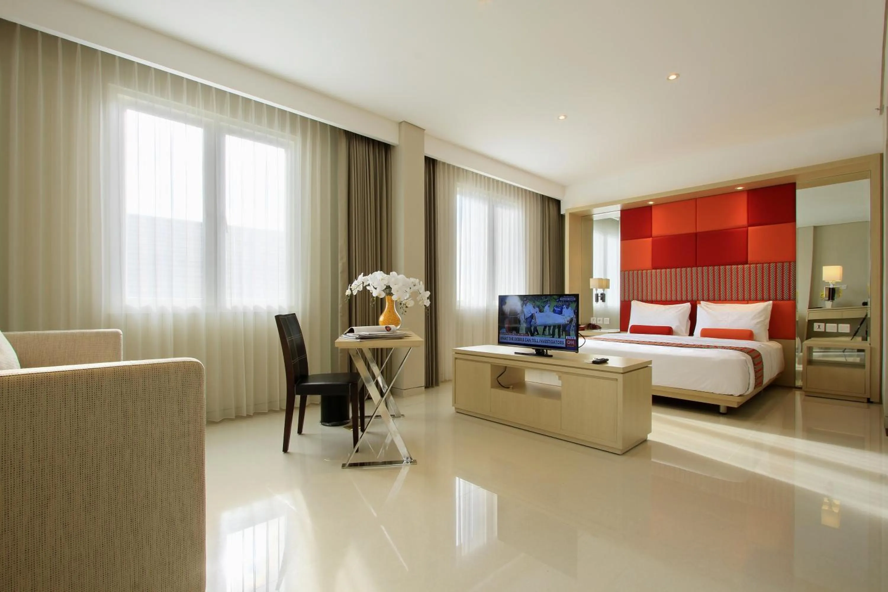 Photo of the whole room, Bed in Ohana Hotel Kuta