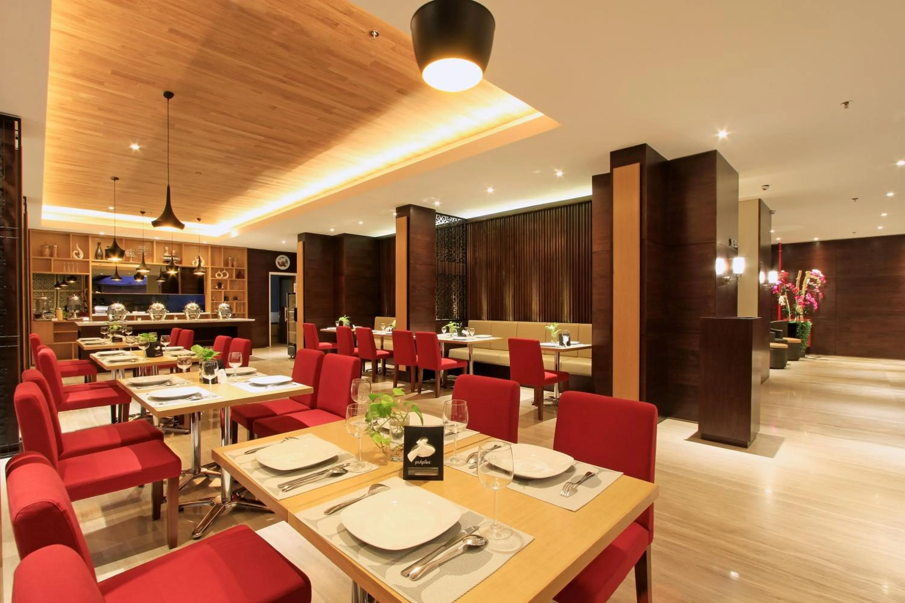 Restaurant/places to eat in Ohana Hotel Kuta