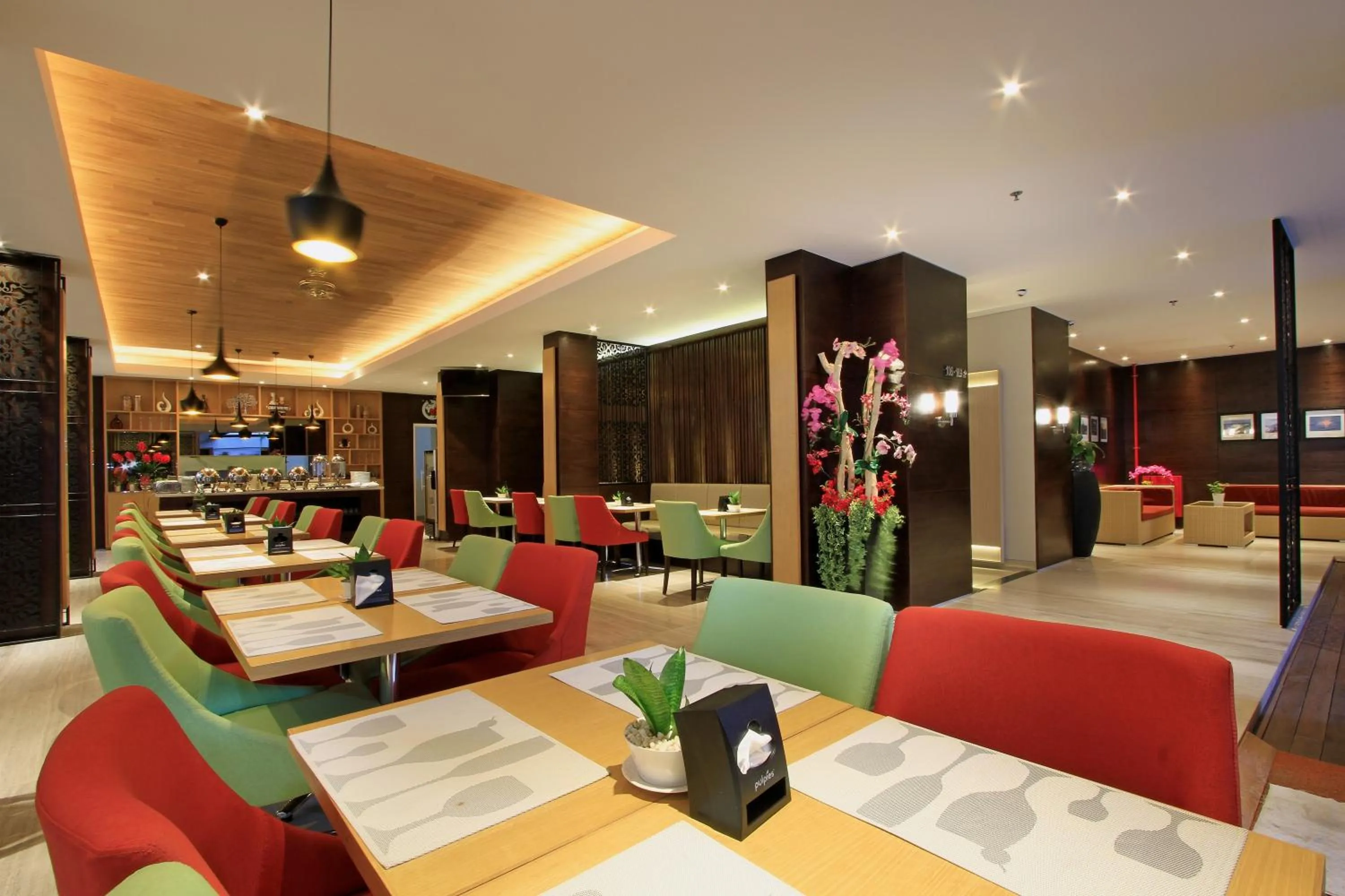Restaurant/places to eat in Ohana Hotel Kuta