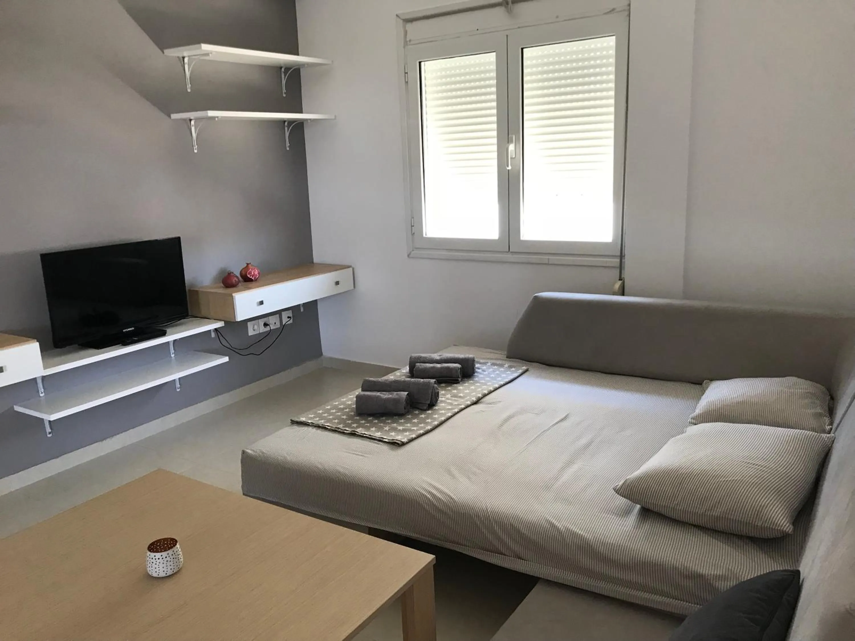 Bed in Acropolis View