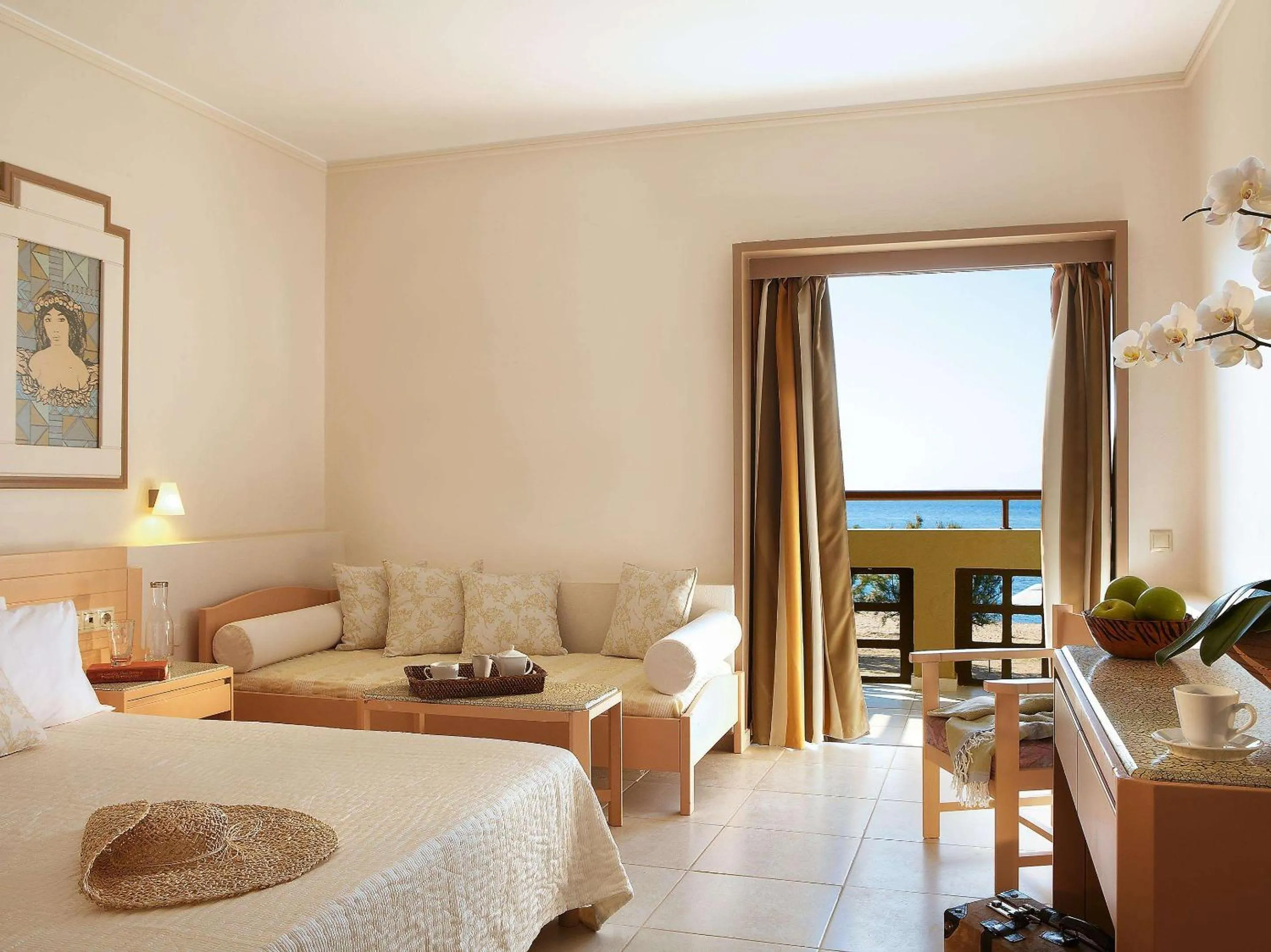 View (from property/room), Bed in Grecotel Meli Palace