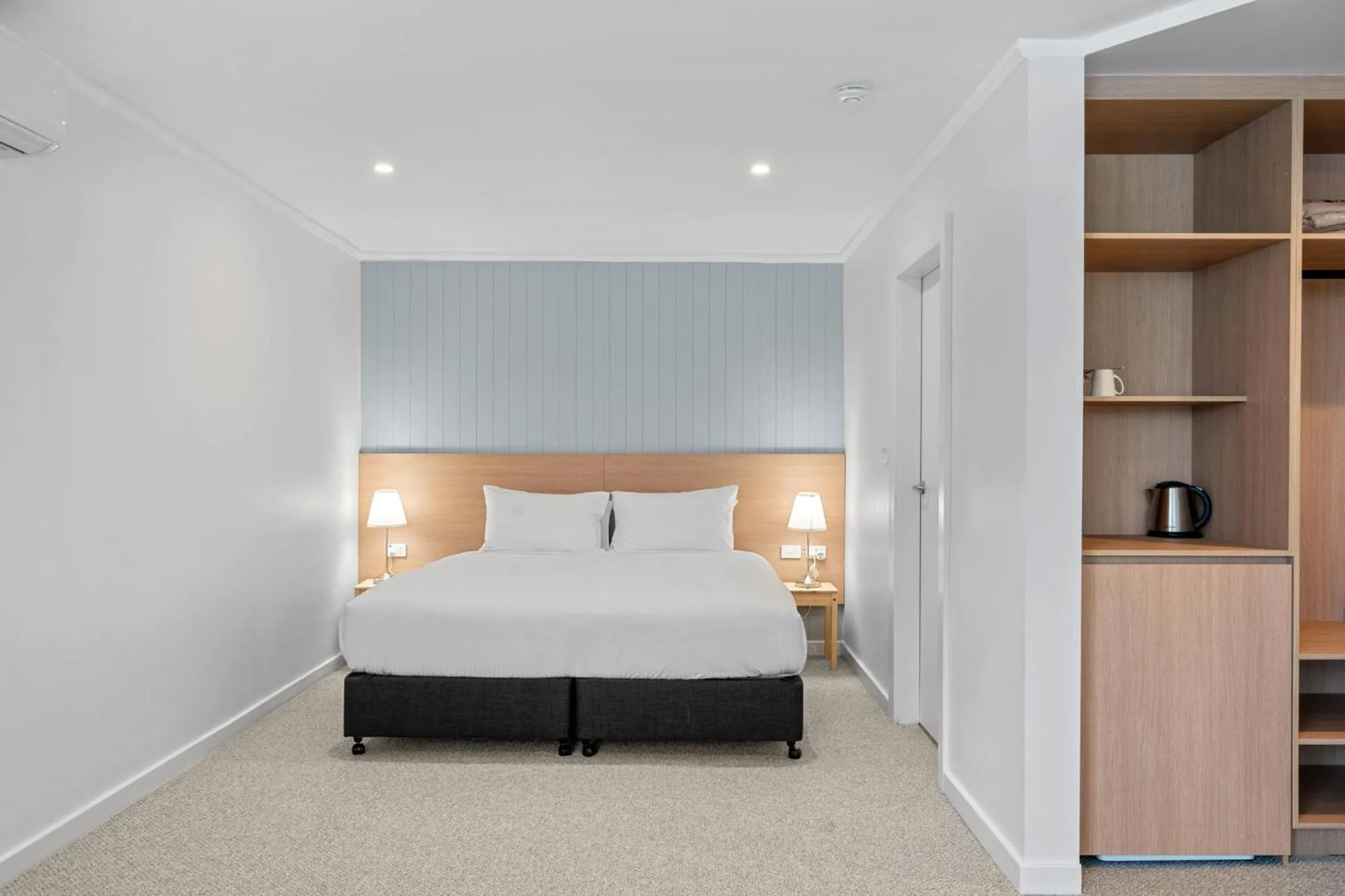 Bed in Mirage Hotel Newport