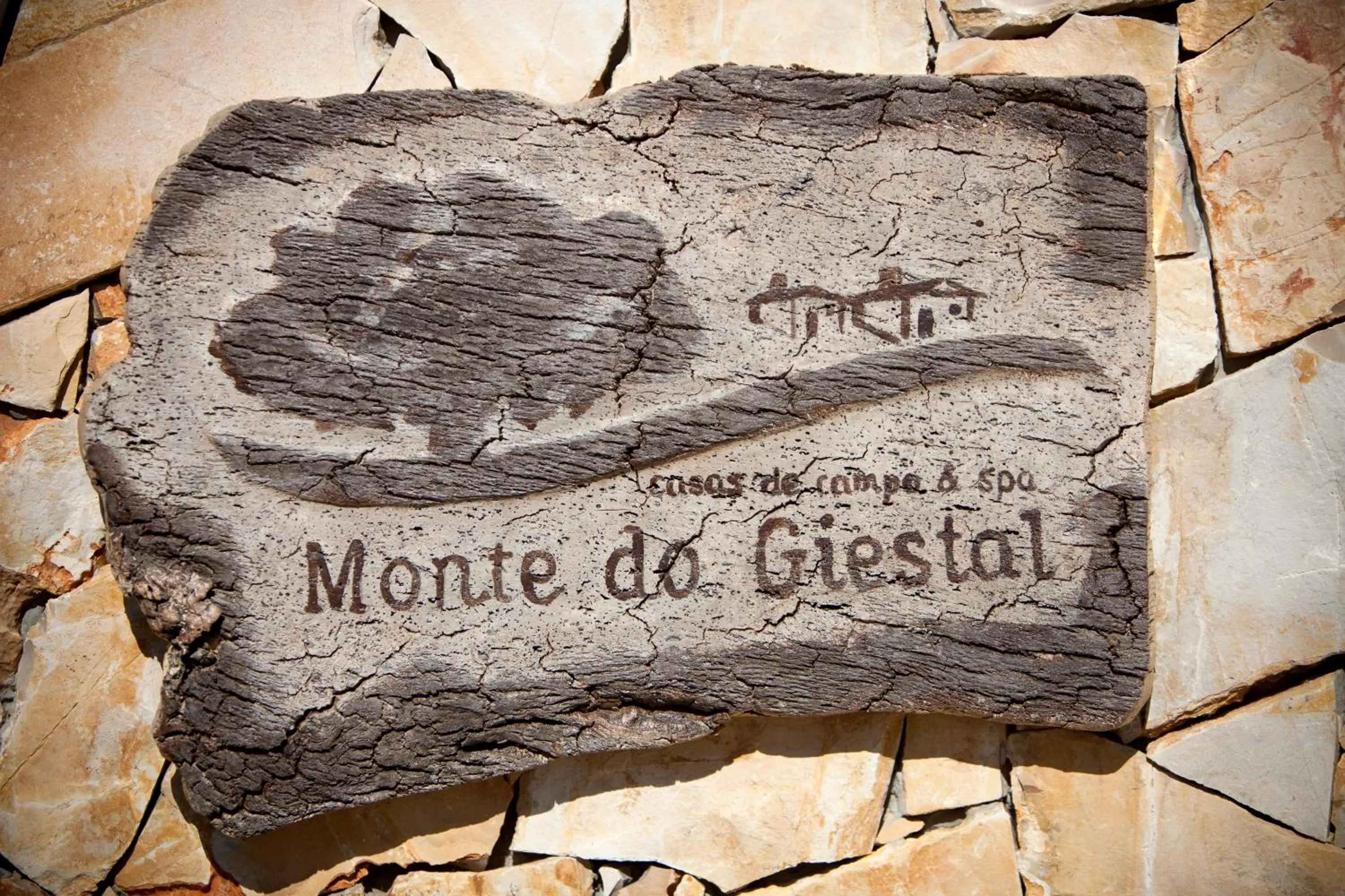 Facade/entrance in Monte do Giestal - Casas de Campo & Spa