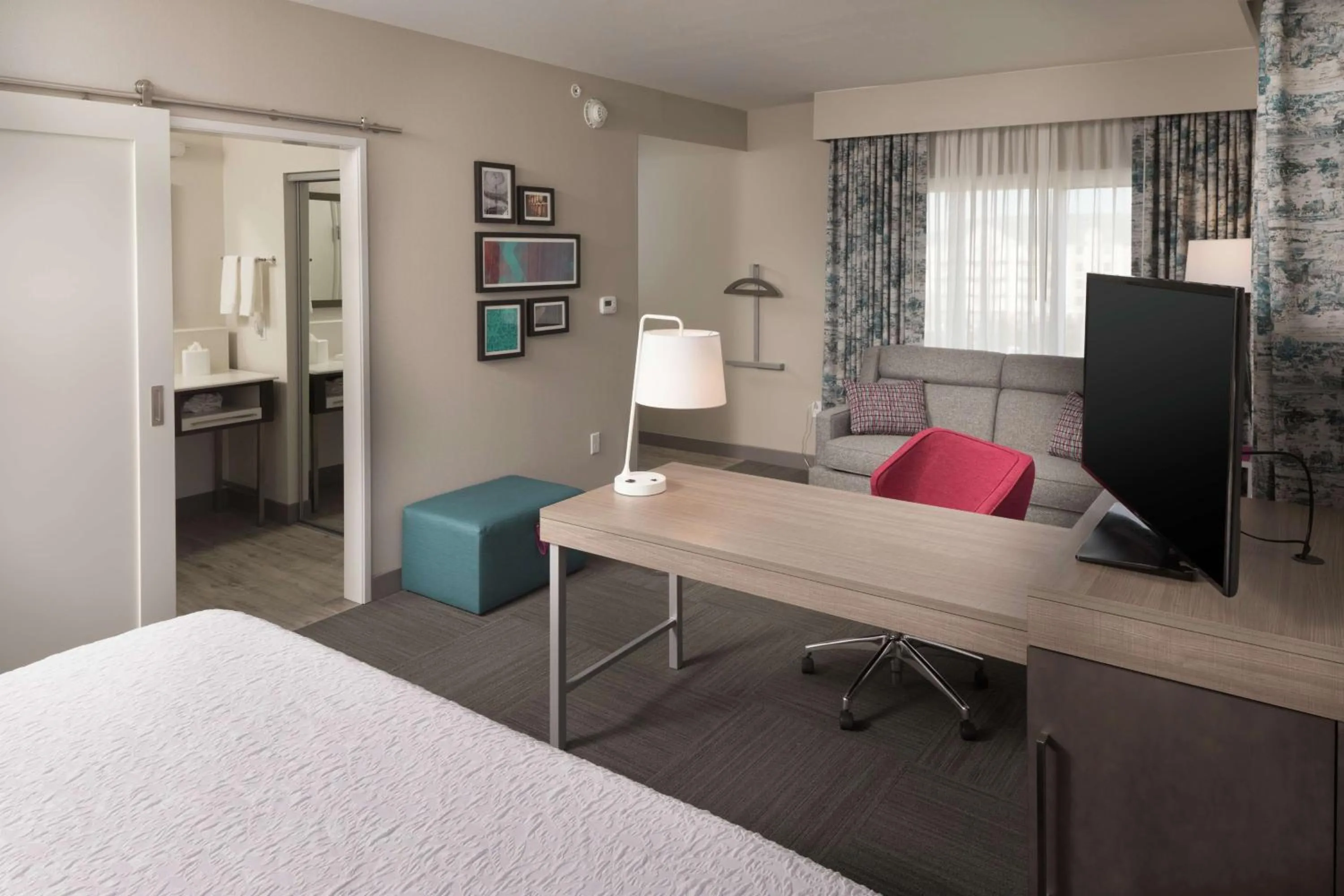 Bedroom, Bed in Hampton Inn & Suites Asheville Biltmore Area