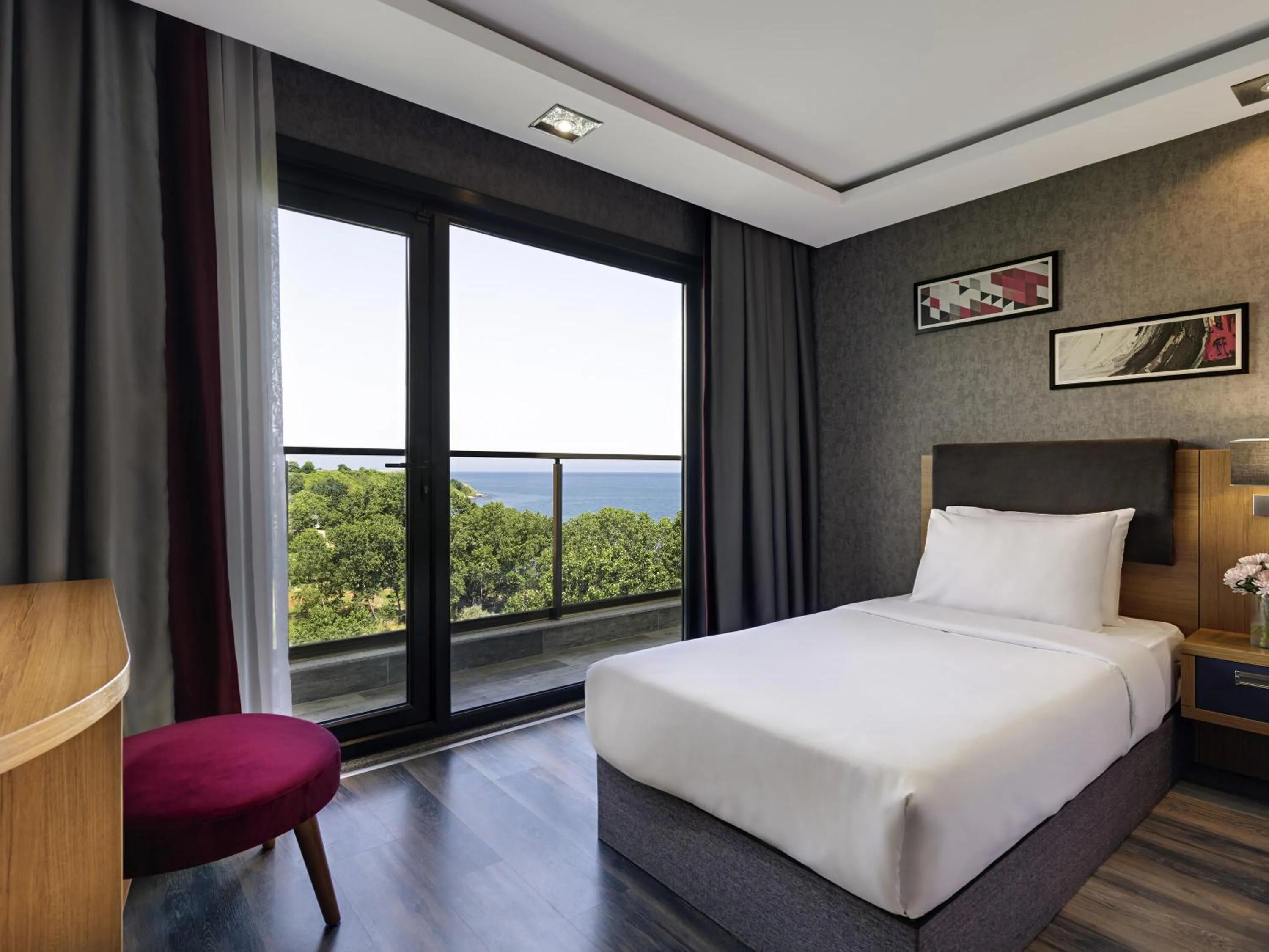 Bedroom in Mövenpick Hotel Trabzon