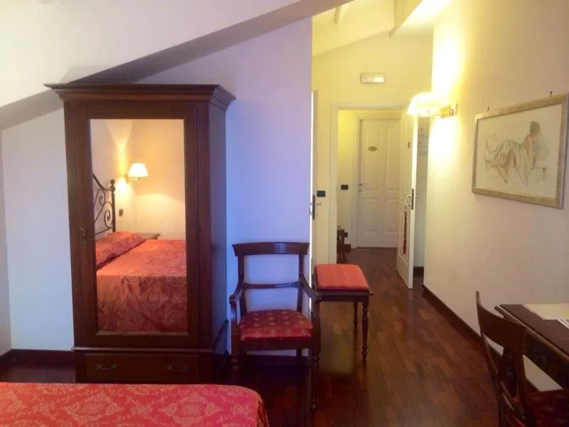 Bed in Villa Chiara Hotel