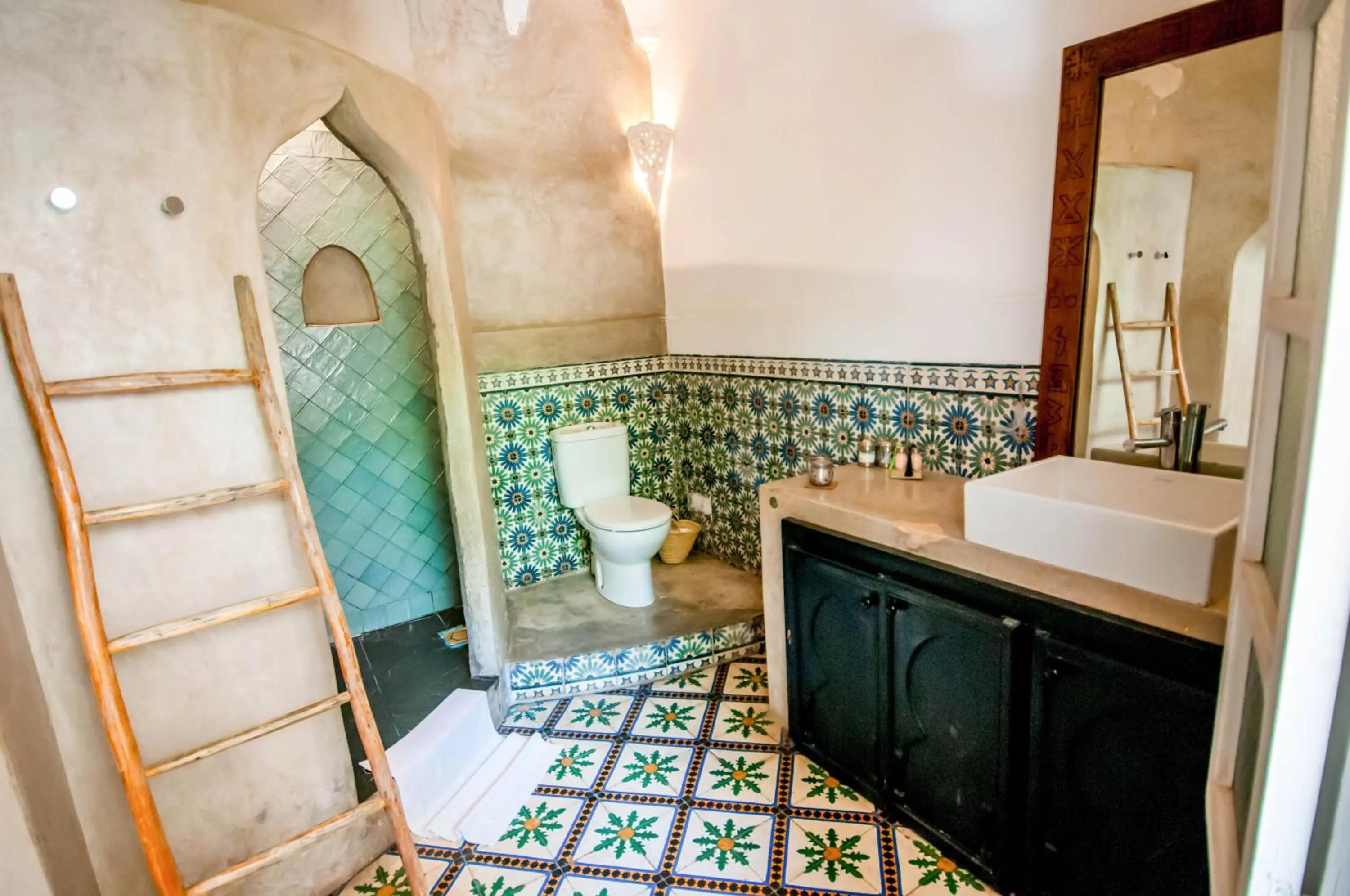 Bathroom in Riad Villa Almeria Hotel & Spa