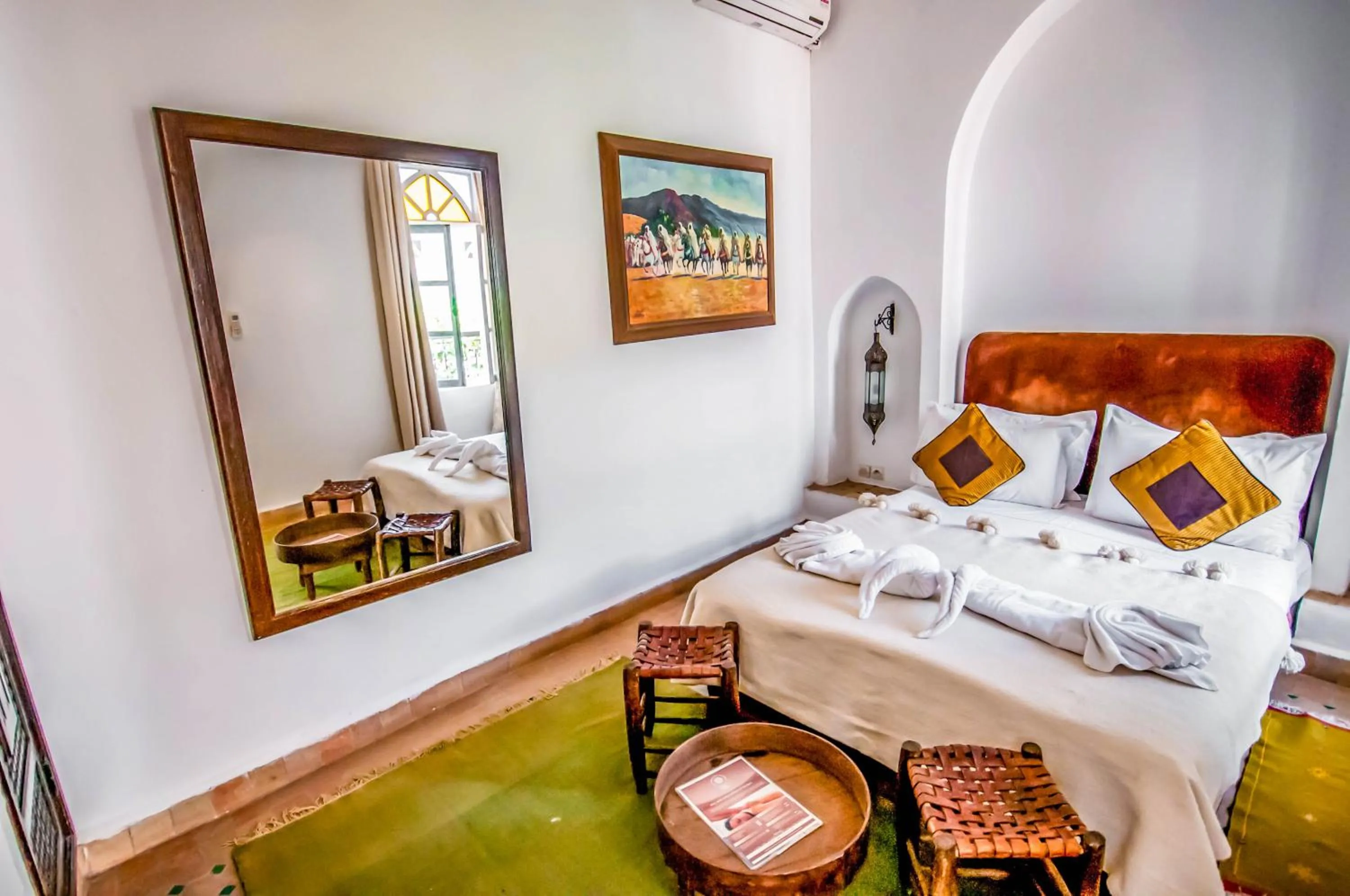 Bed in Riad Villa Almeria Hotel & Spa