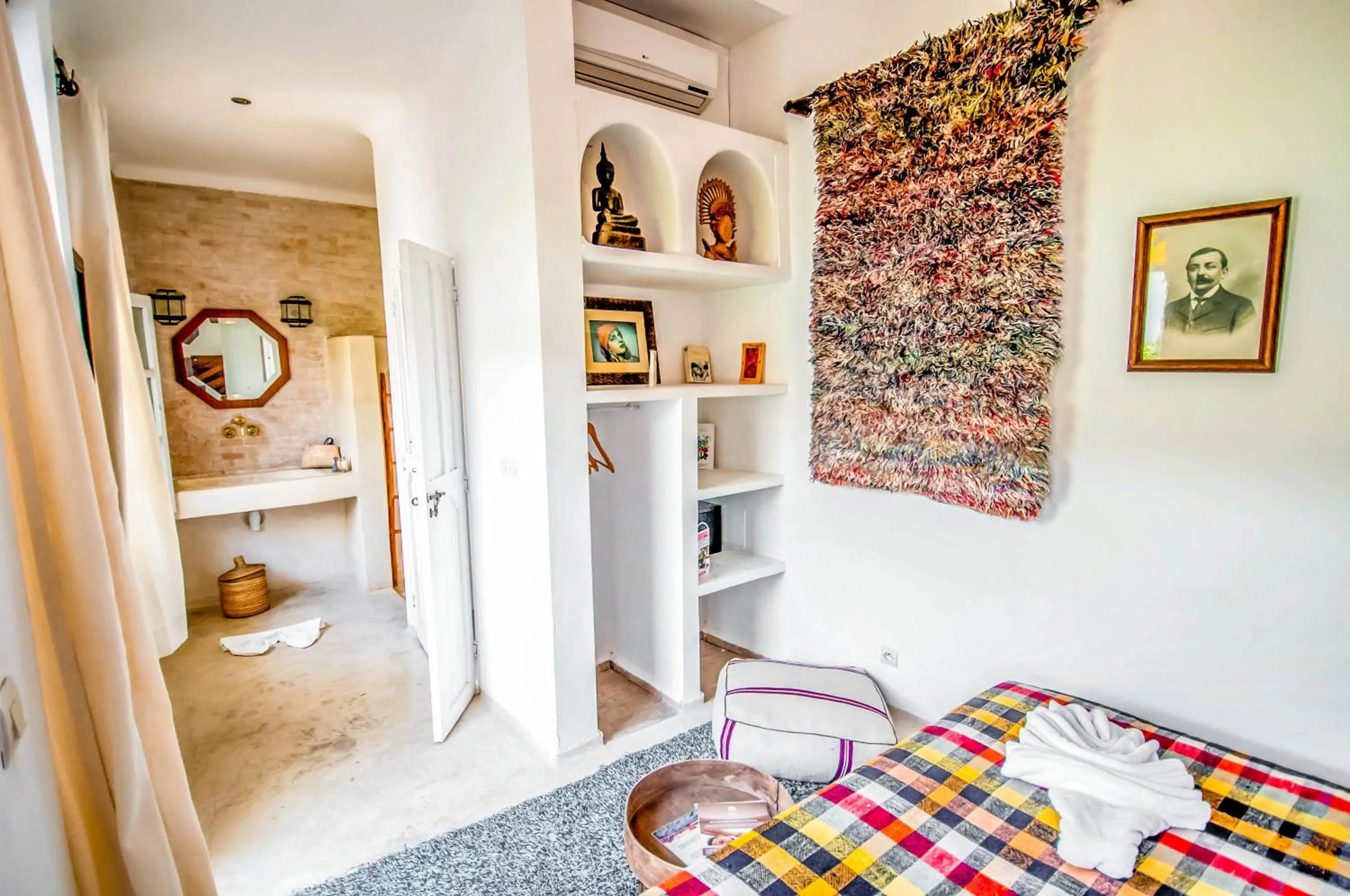 Bed in Riad Villa Almeria Hotel & Spa