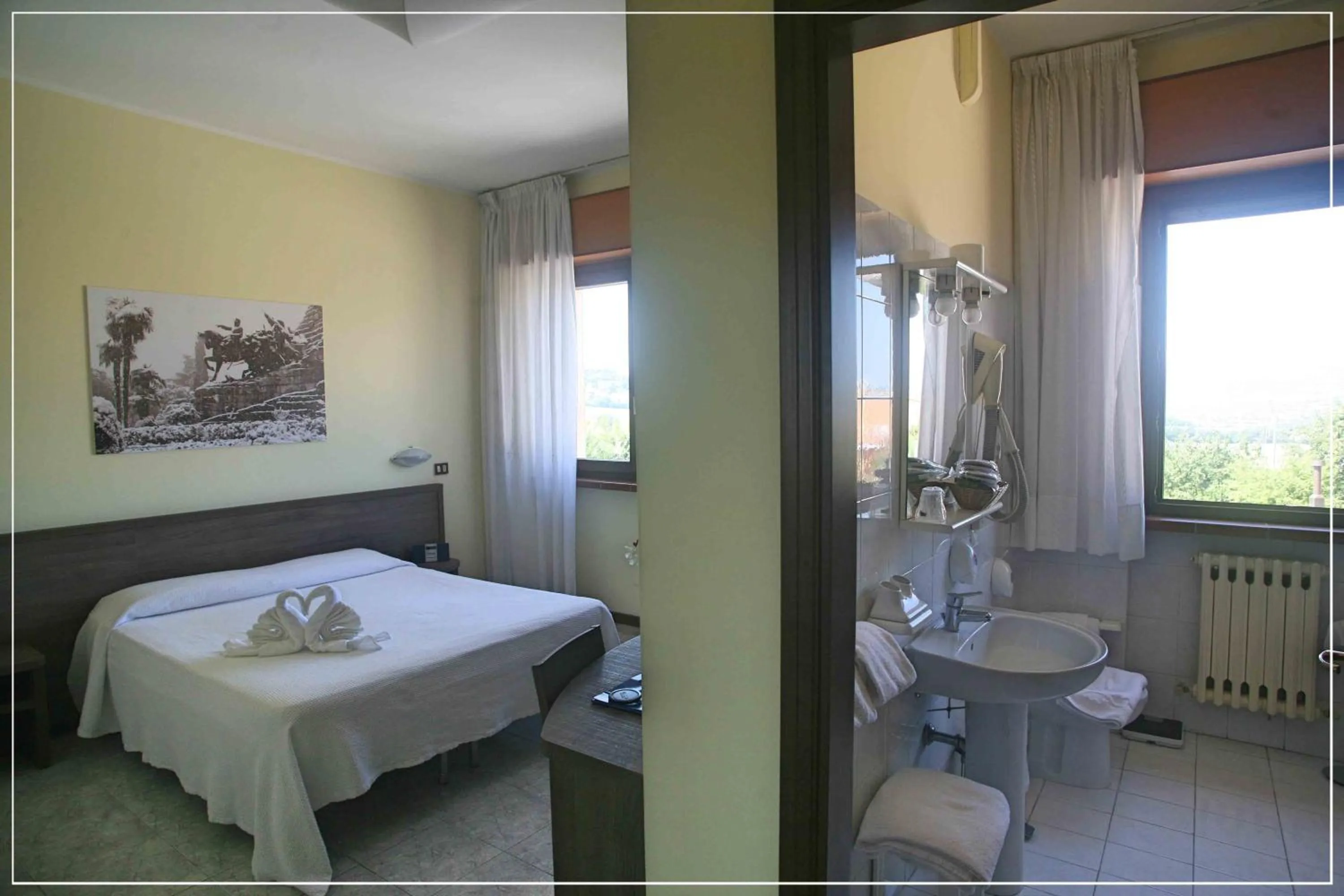 Day, Bed in Hotel I Cugini