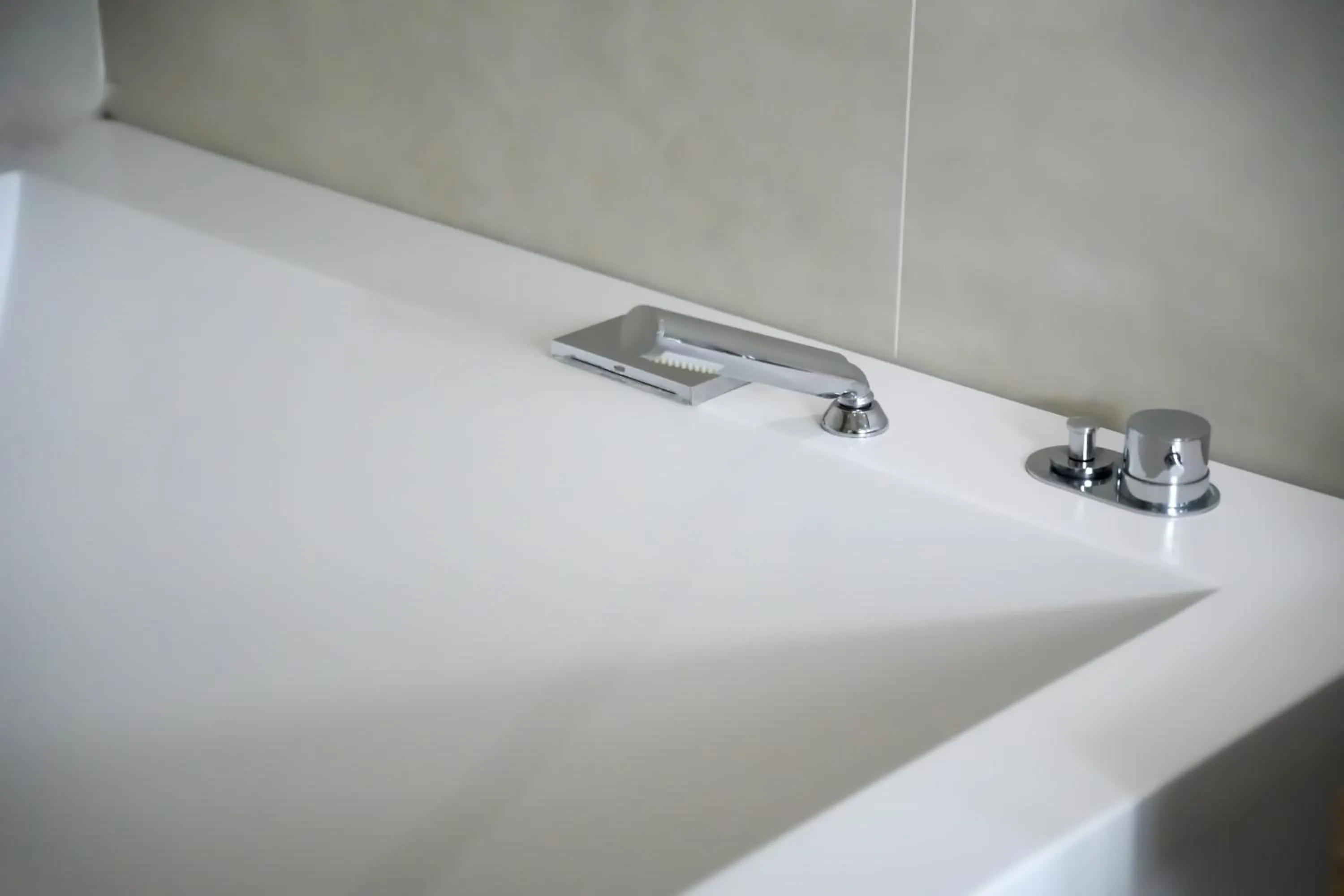 Hot Tub in Plana Hotel