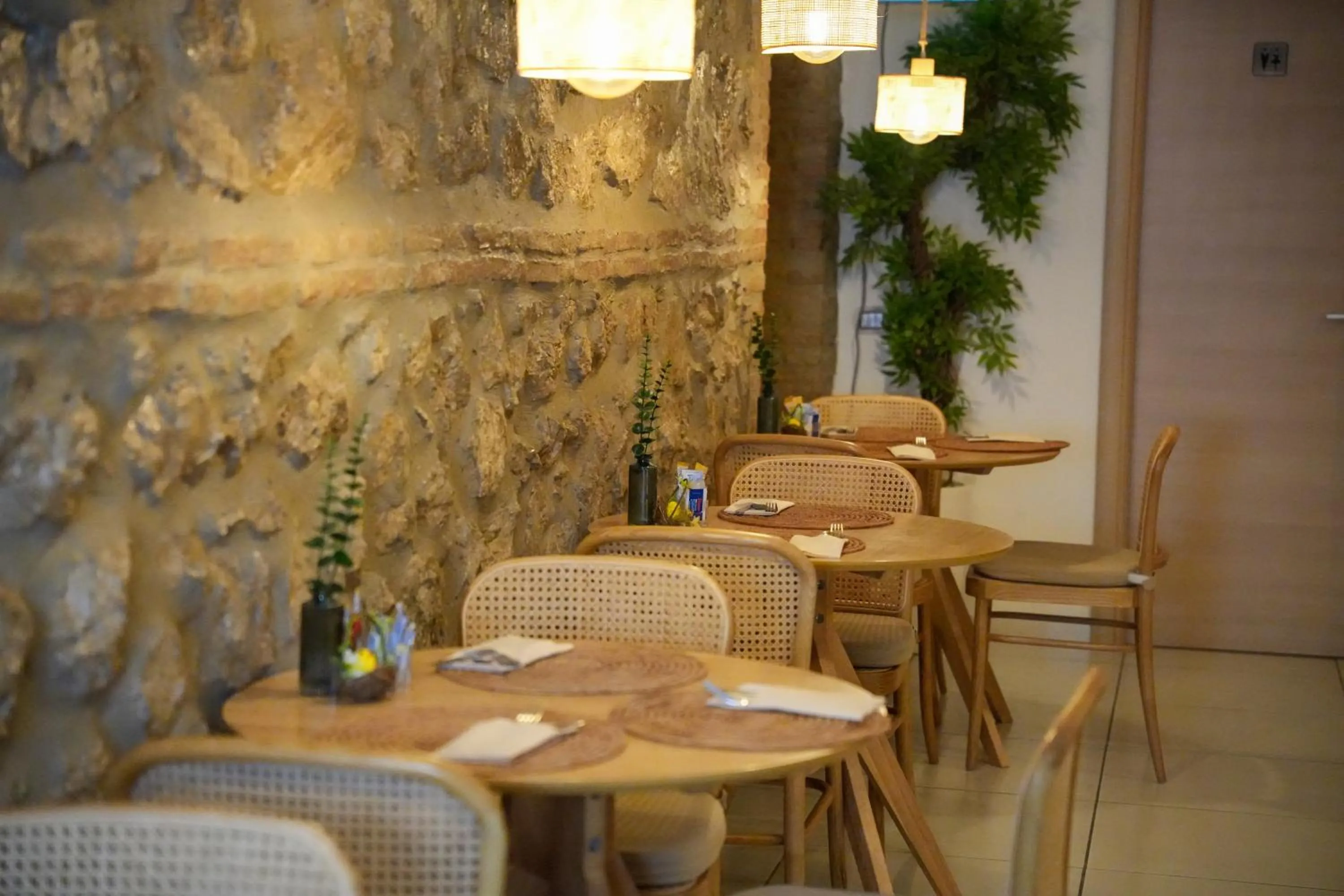 Breakfast in Plana Hotel