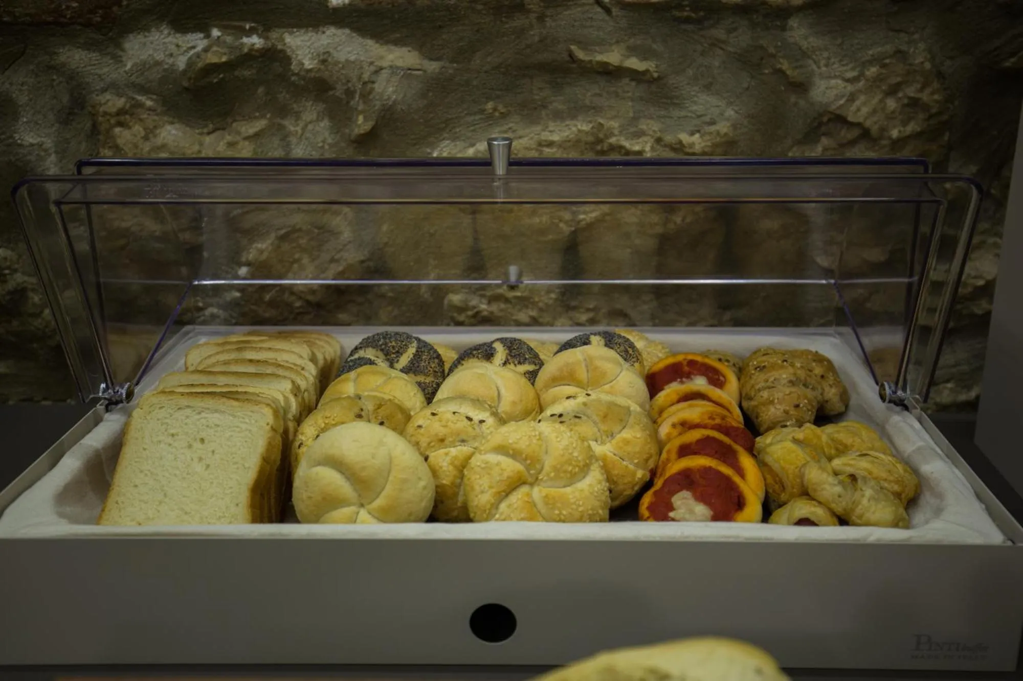 Food and drinks in Plana Hotel