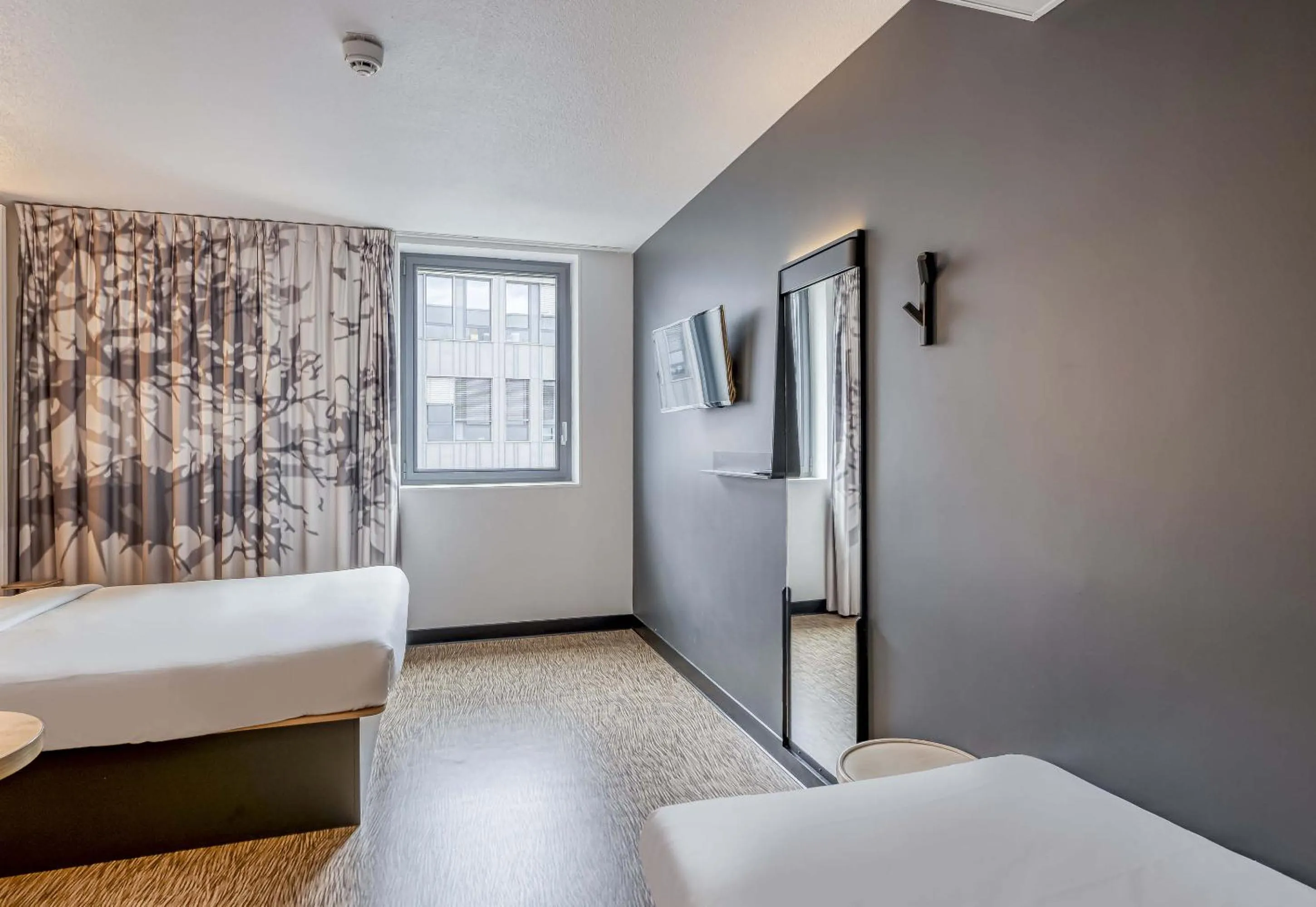 Bedroom, Bed in B&B HOTEL Bordeaux Centre Gare Saint-Jean