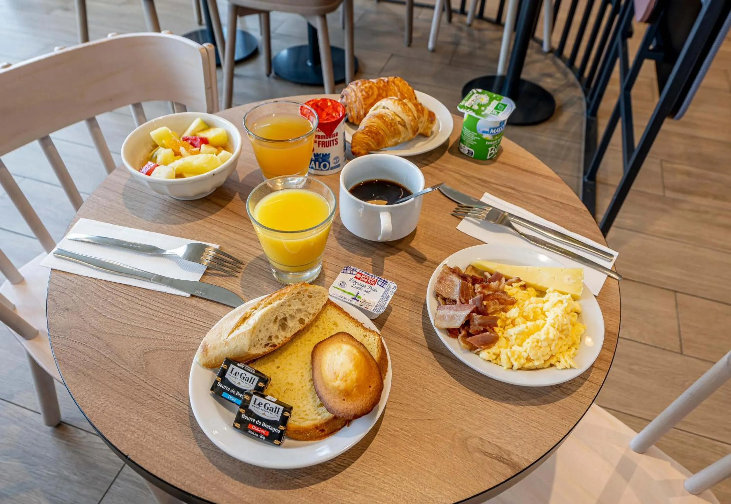 Breakfast in B&B HOTEL Bordeaux Centre Gare Saint-Jean