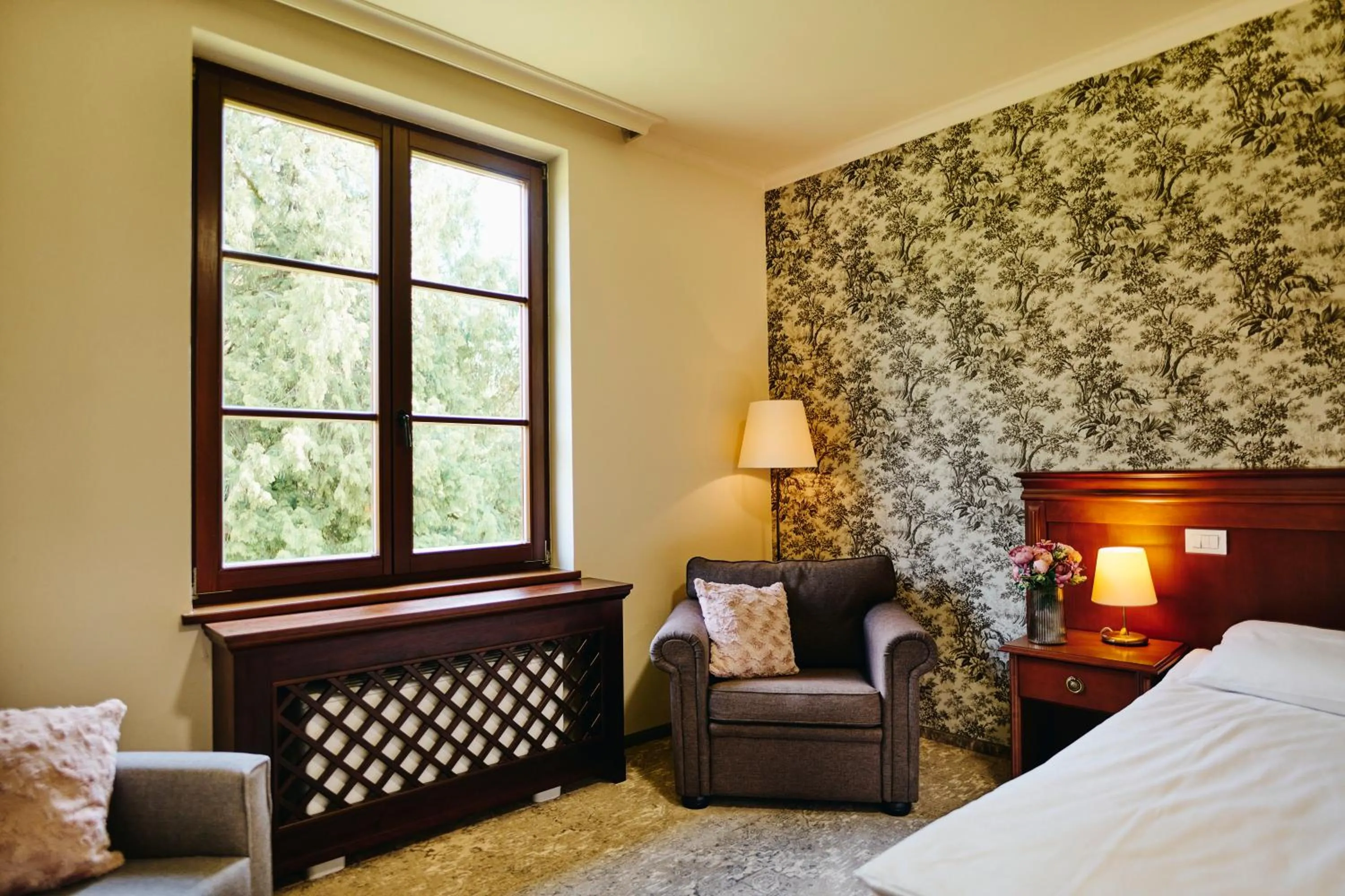 Bedroom, Bed in Mokrice Castle Estate