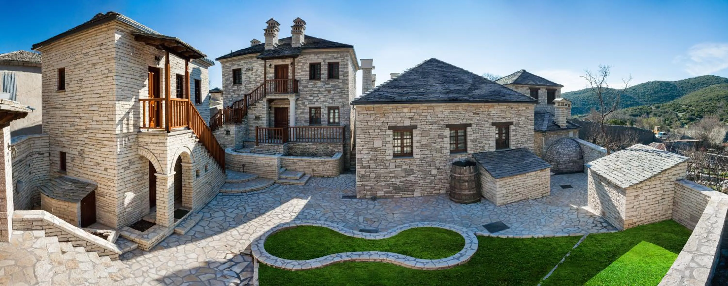 Property building in Gioraldi Art Hotel