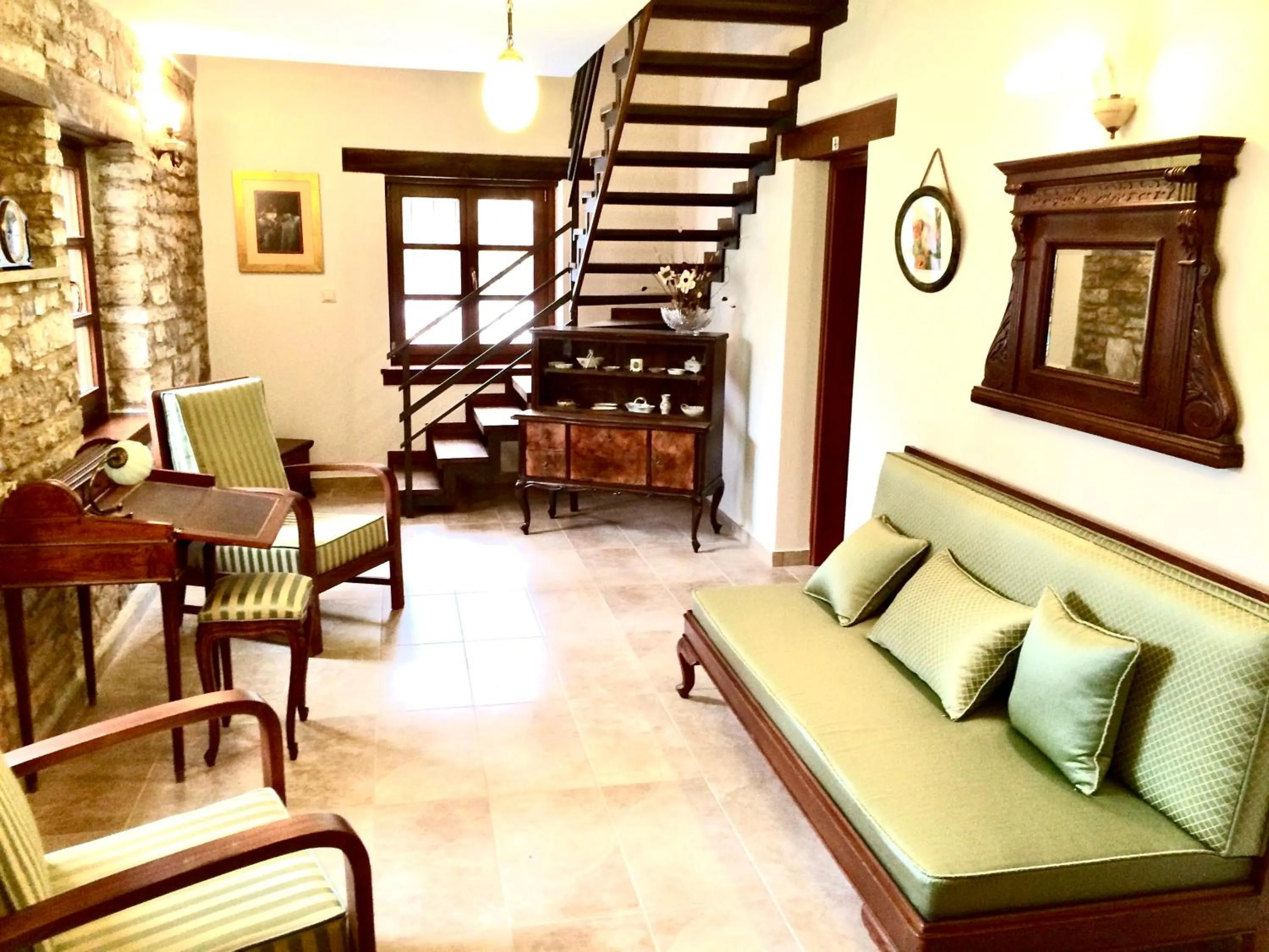 Living room in Gioraldi Art Hotel