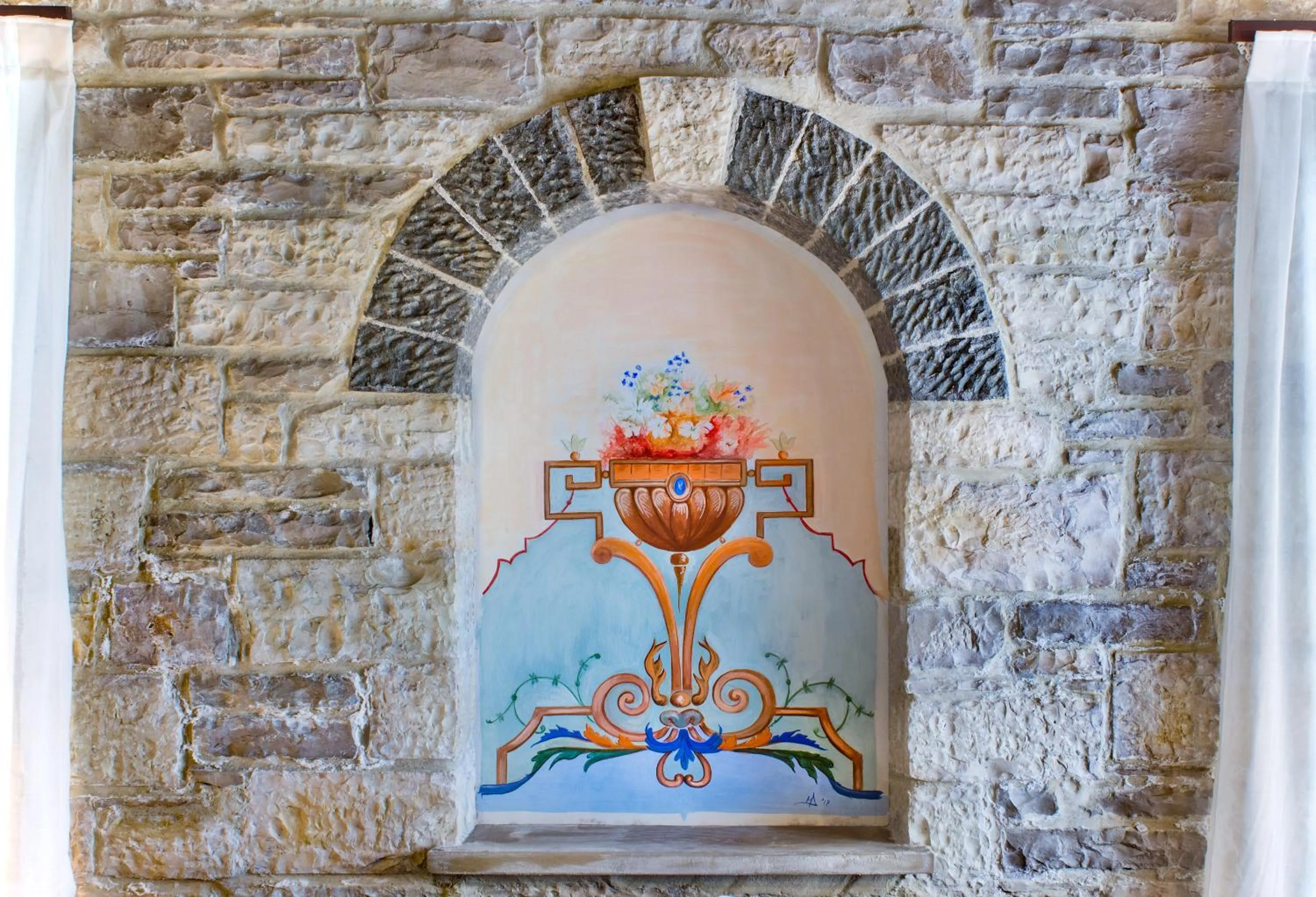 Decorative detail in Gioraldi Art Hotel