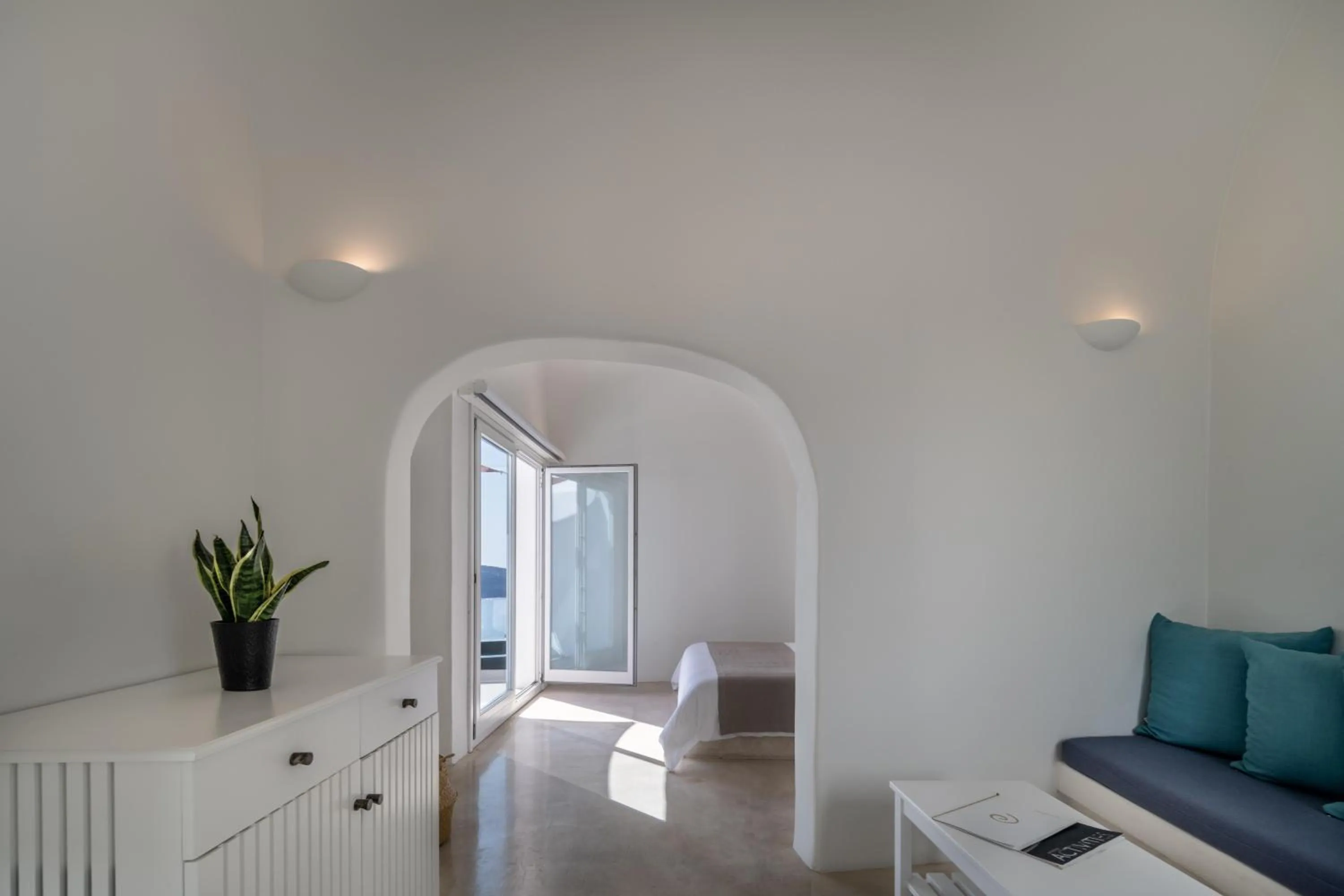 Photo of the whole room in Alta Mare by Andronis