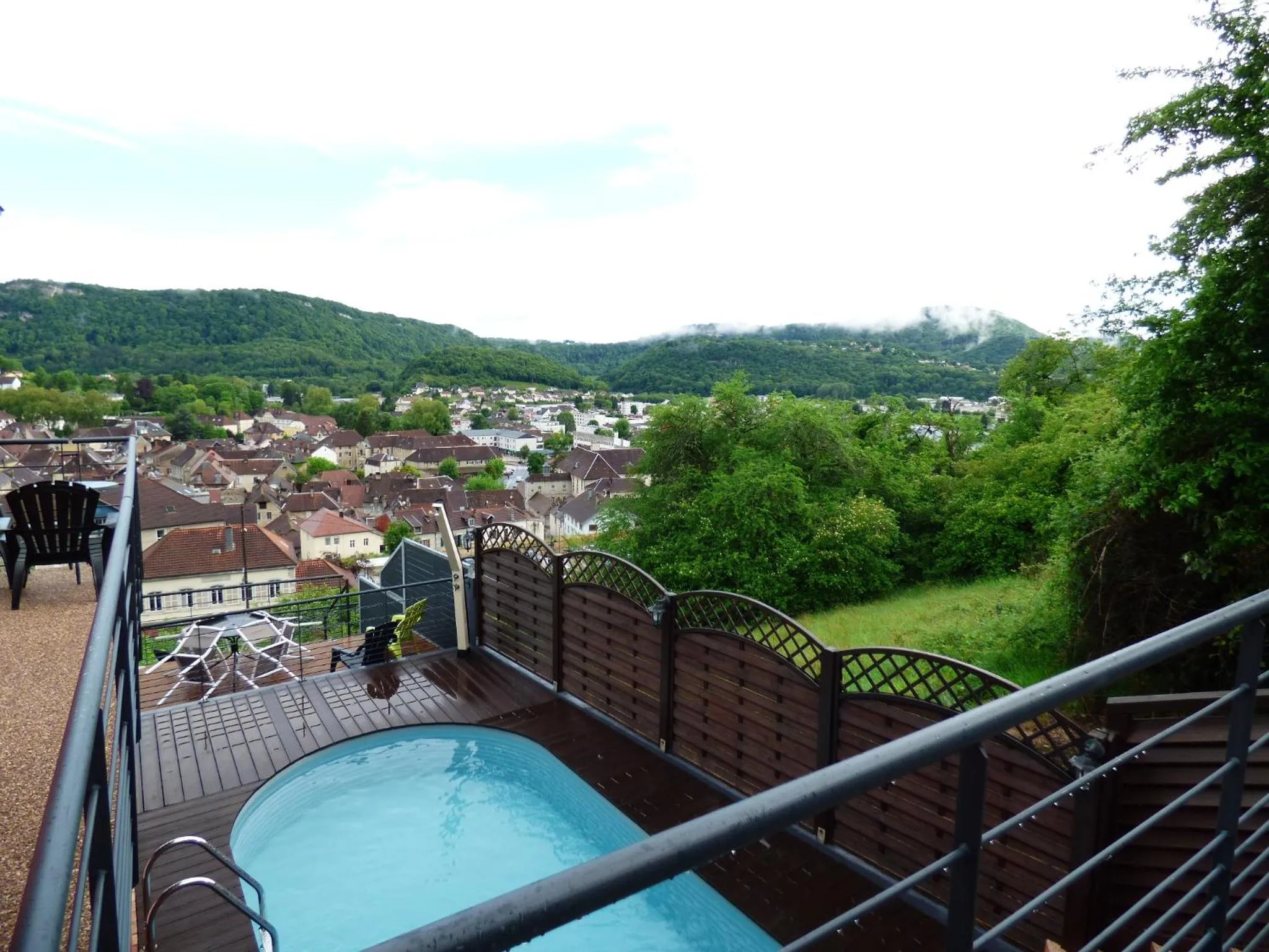Property building in La Colline aux Yeux Doubs