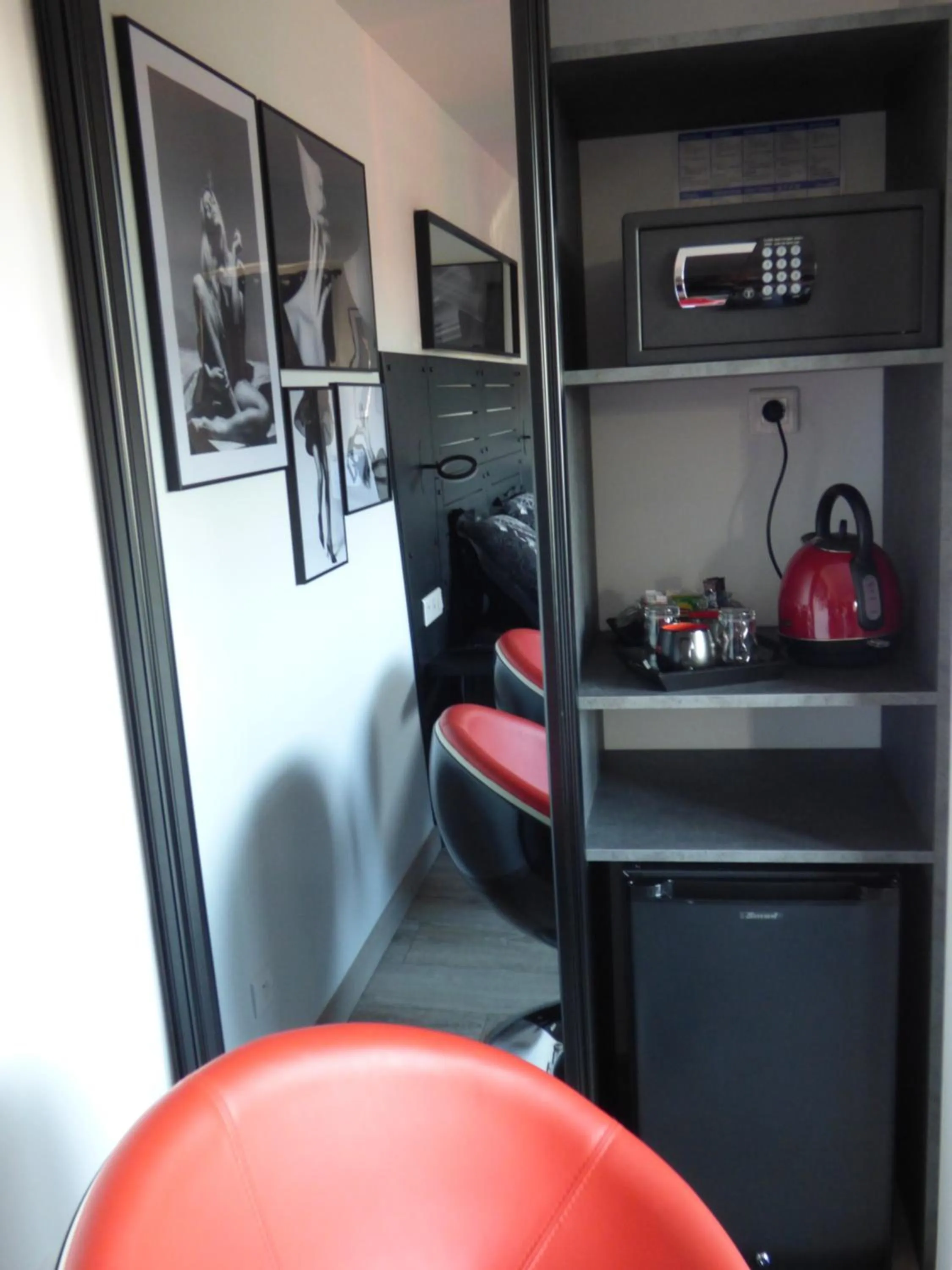 Bedroom in La Colline aux Yeux Doubs