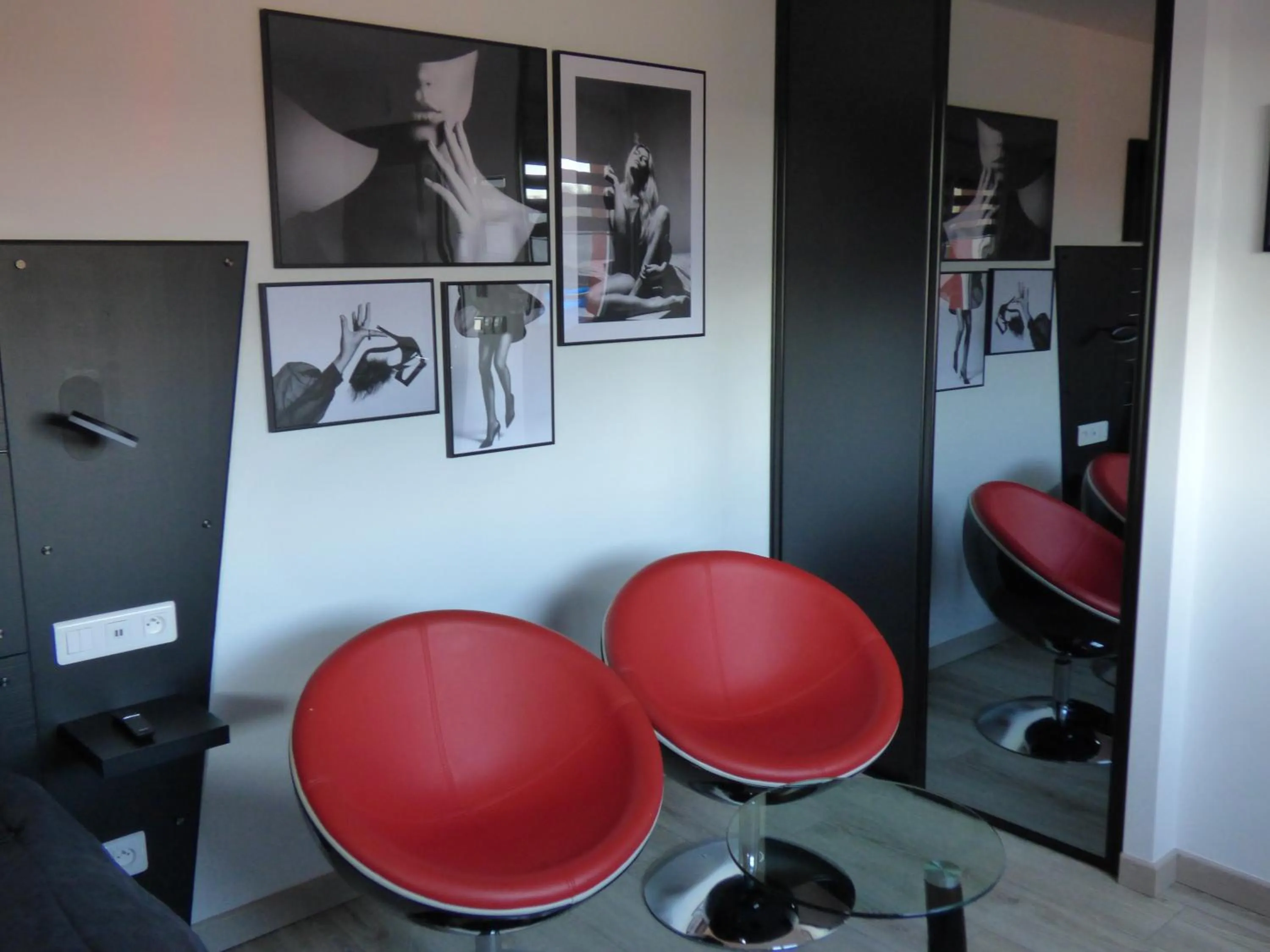 Bedroom in La Colline aux Yeux Doubs