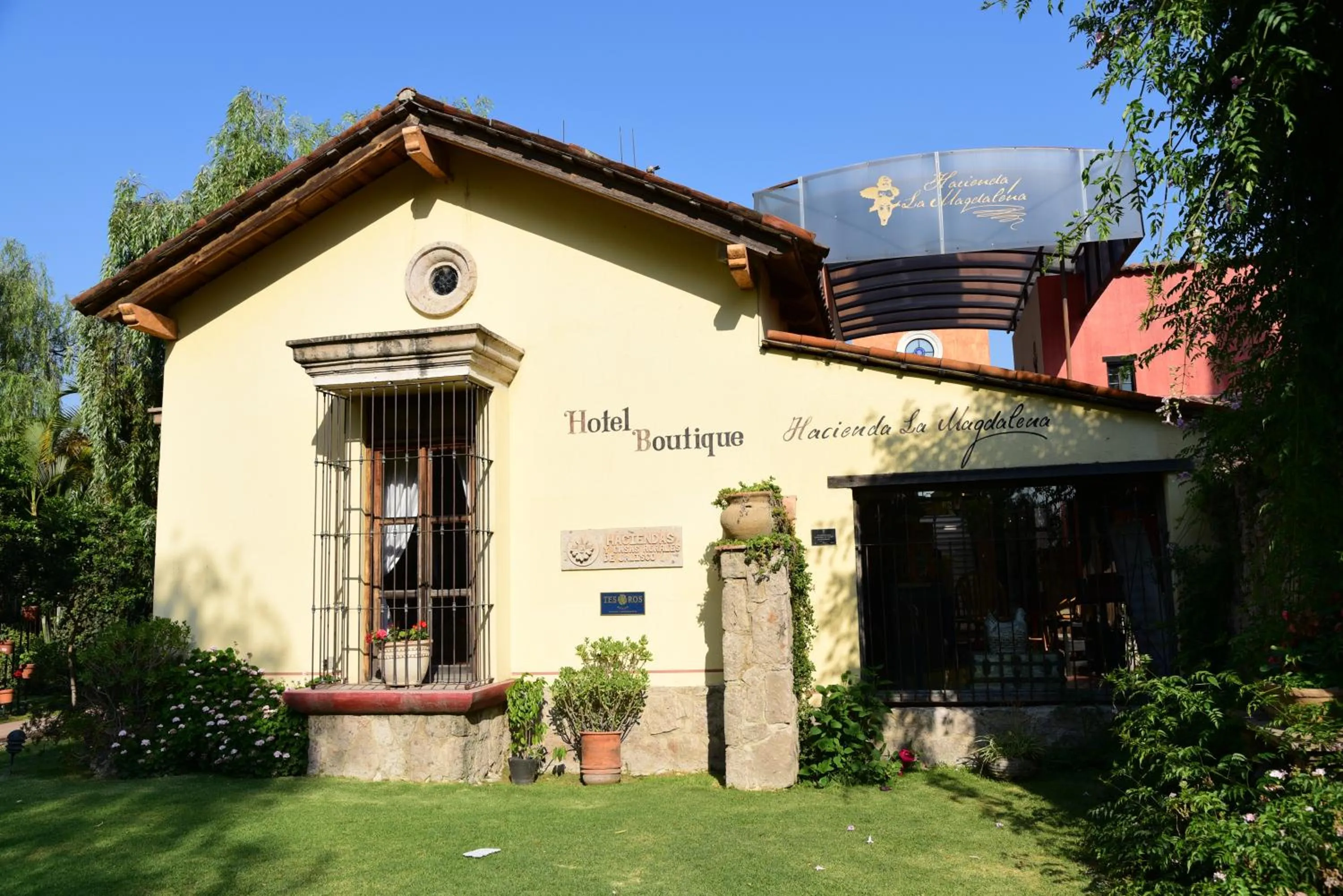 Facade/entrance in Hacienda La Magdalena