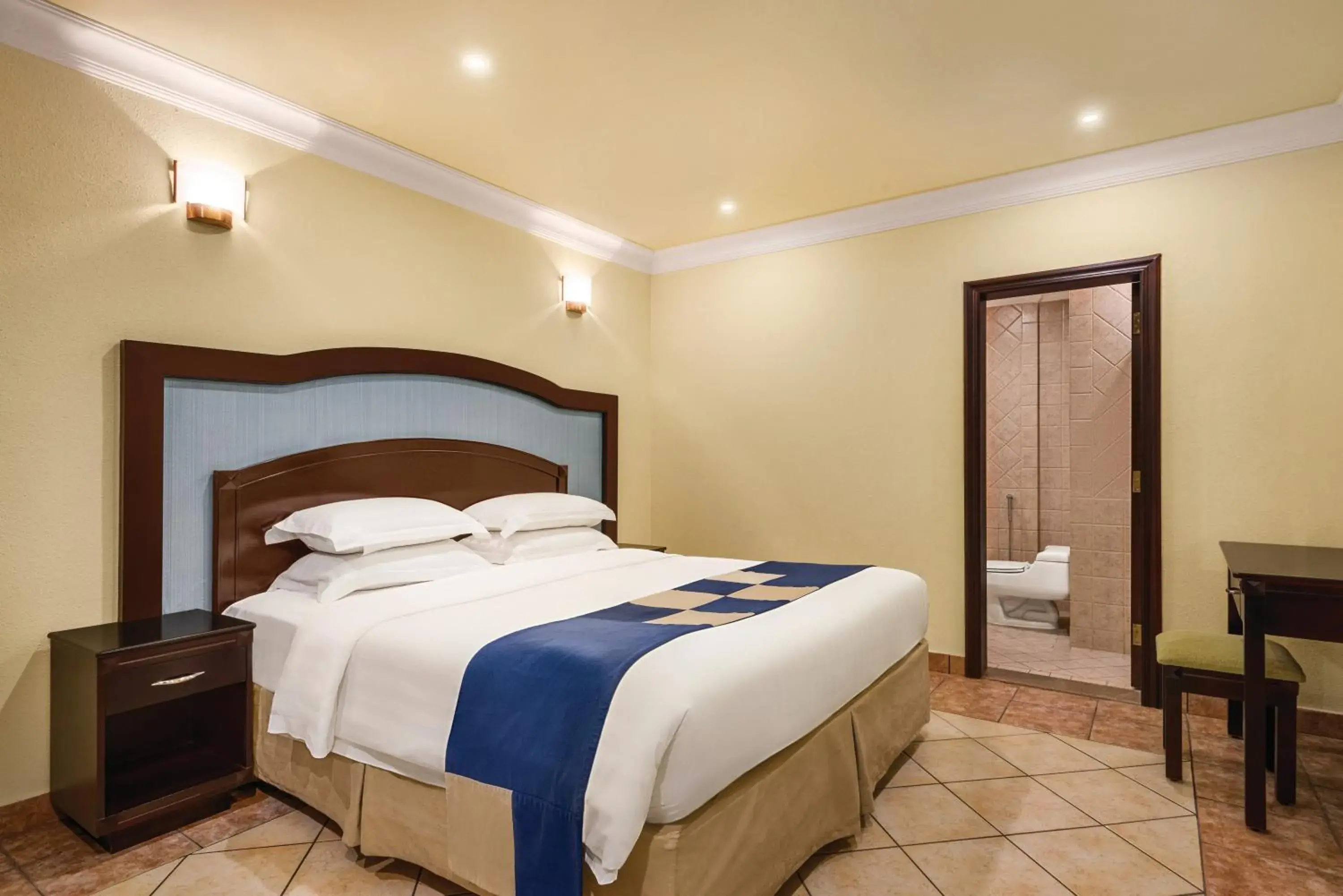 Duplex Room with One King Bed and One Twin Bed - Non-Smoking in Howard Johnson Dammam Hotel Duplex Room with One King Bed and One Twin Bed - Non-Smoking in Howard Johnson Dammam Hotel
