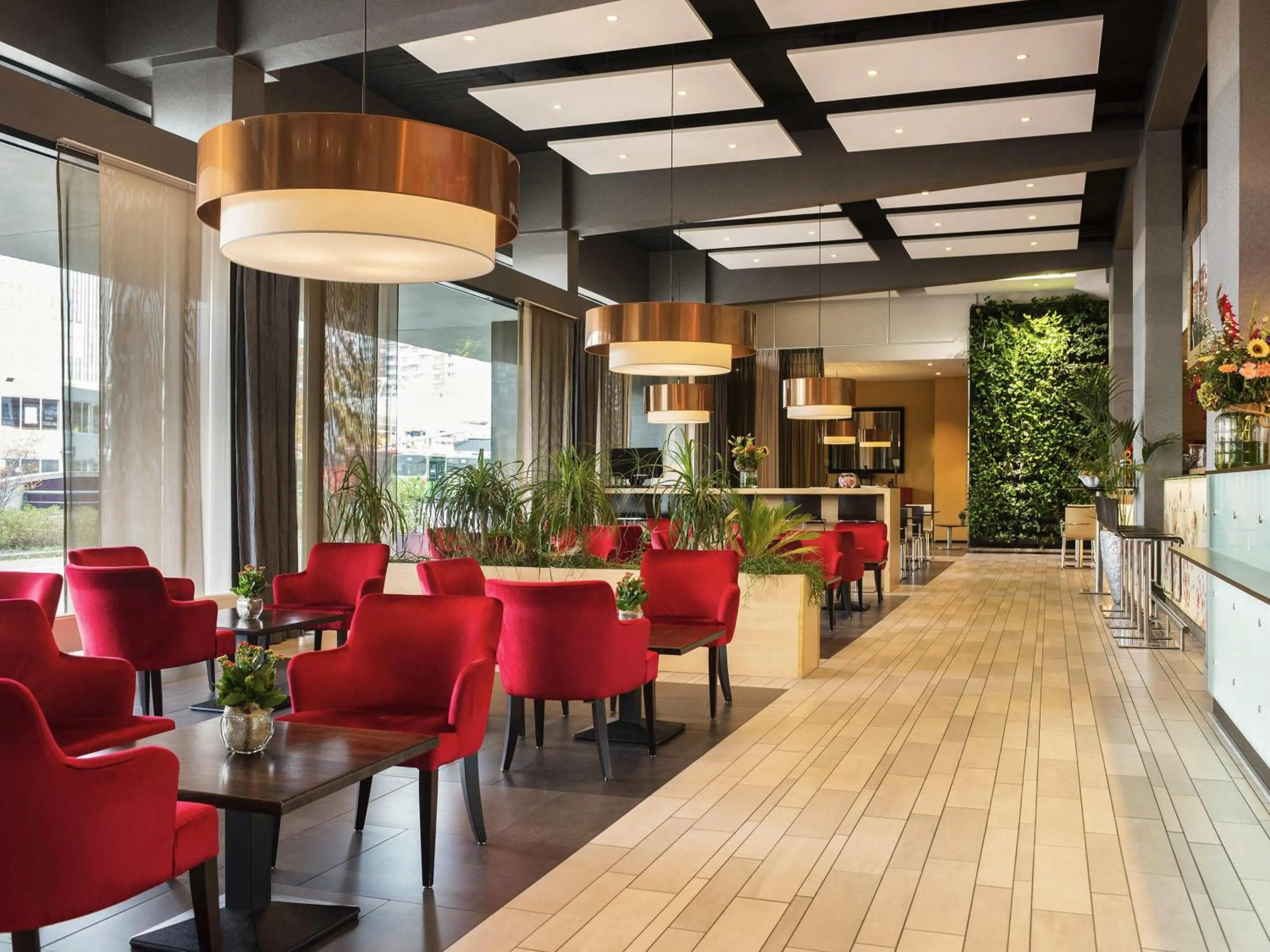 Lounge or bar in ibis Leiden Centre