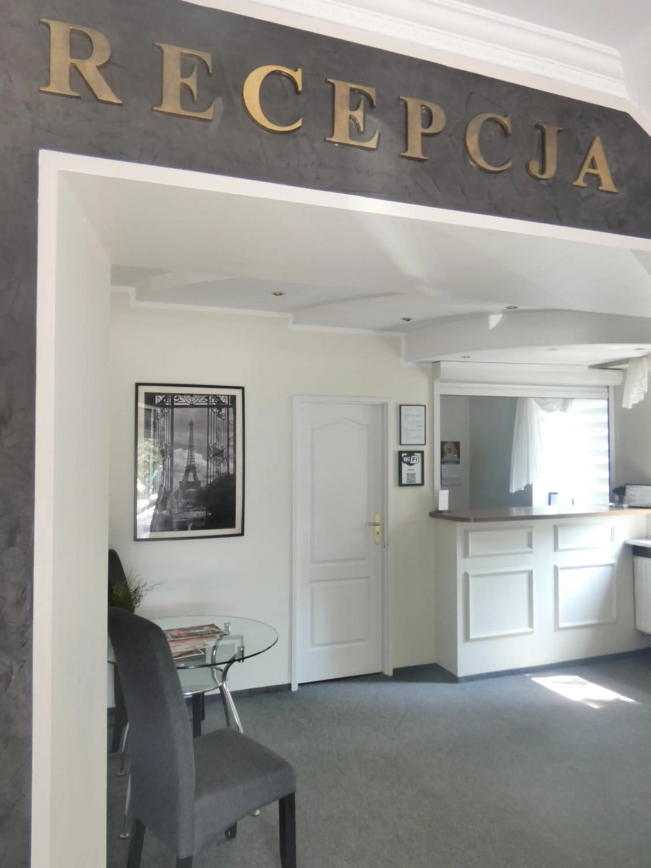 Lobby or reception in Astral