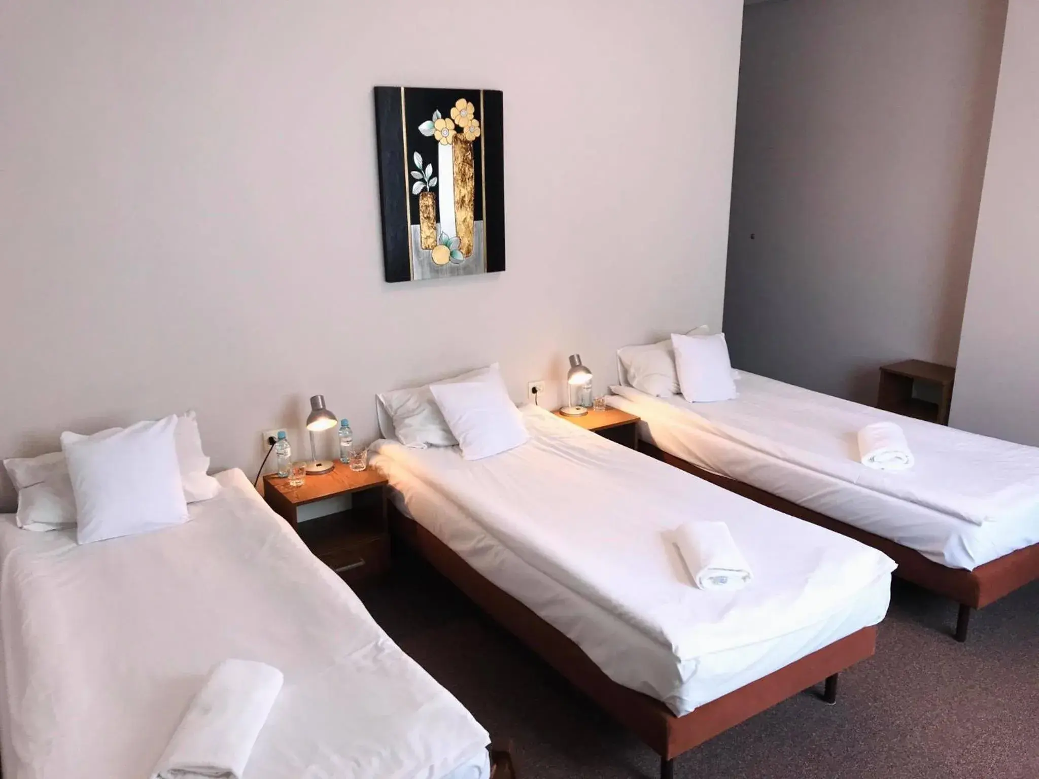 Triple Room in Astral Triple Room in Astral