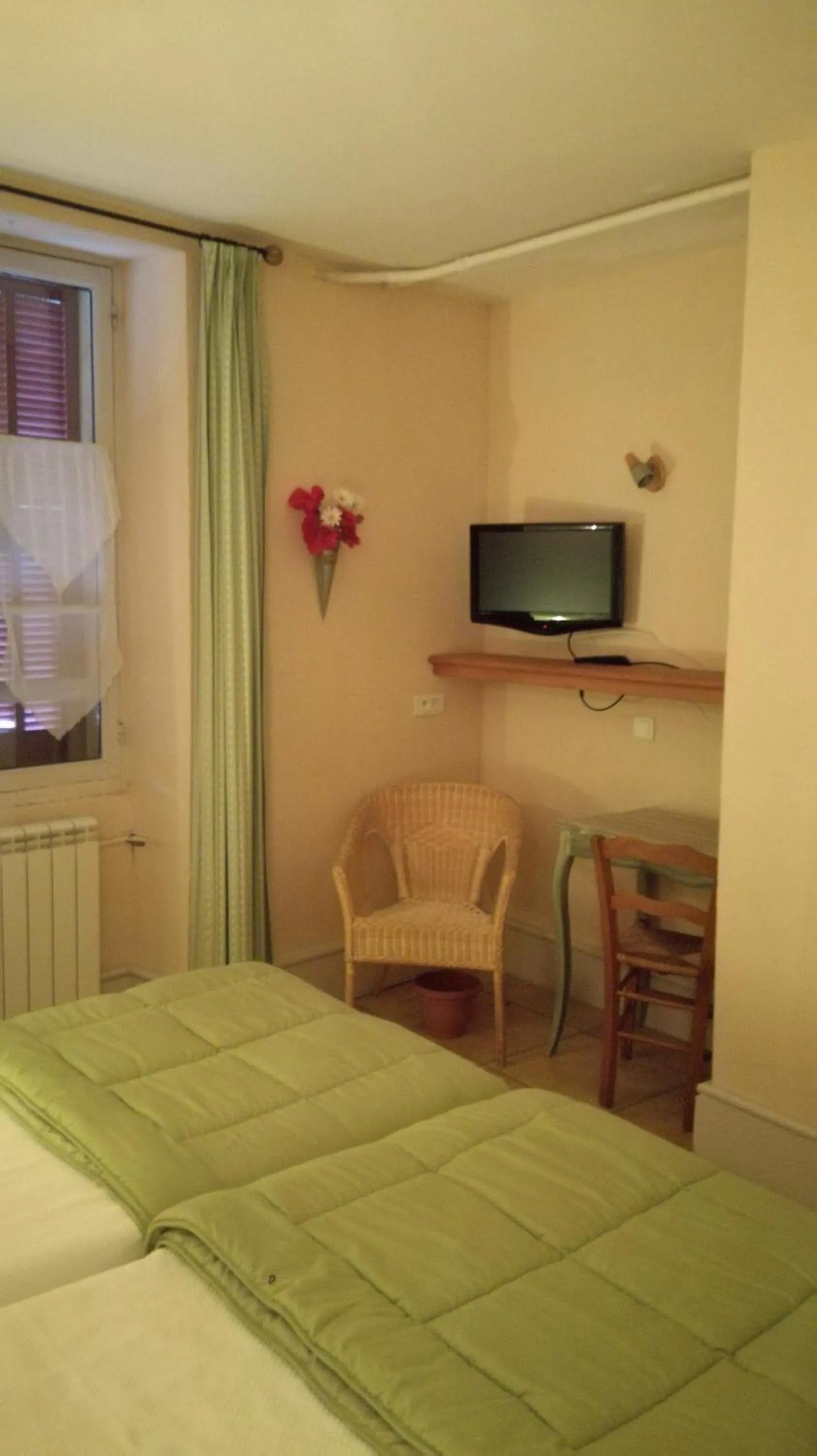 Bed in Hôtel de Valdeblore