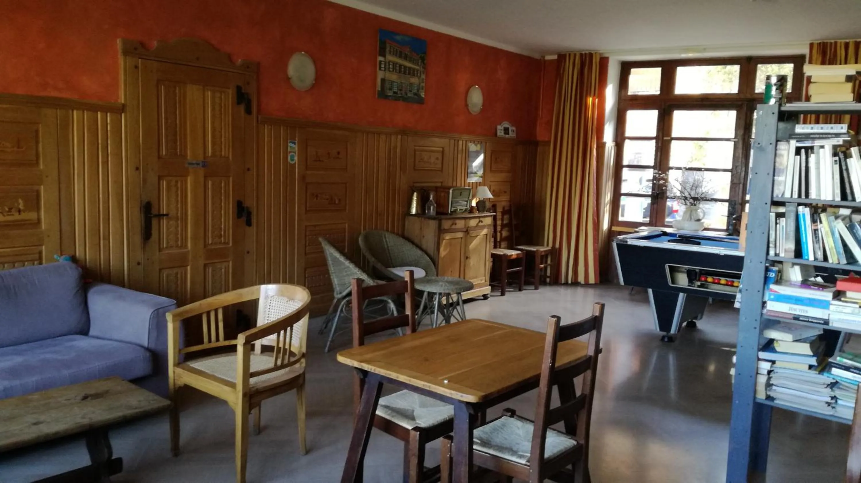 Billiard in Hôtel de Valdeblore