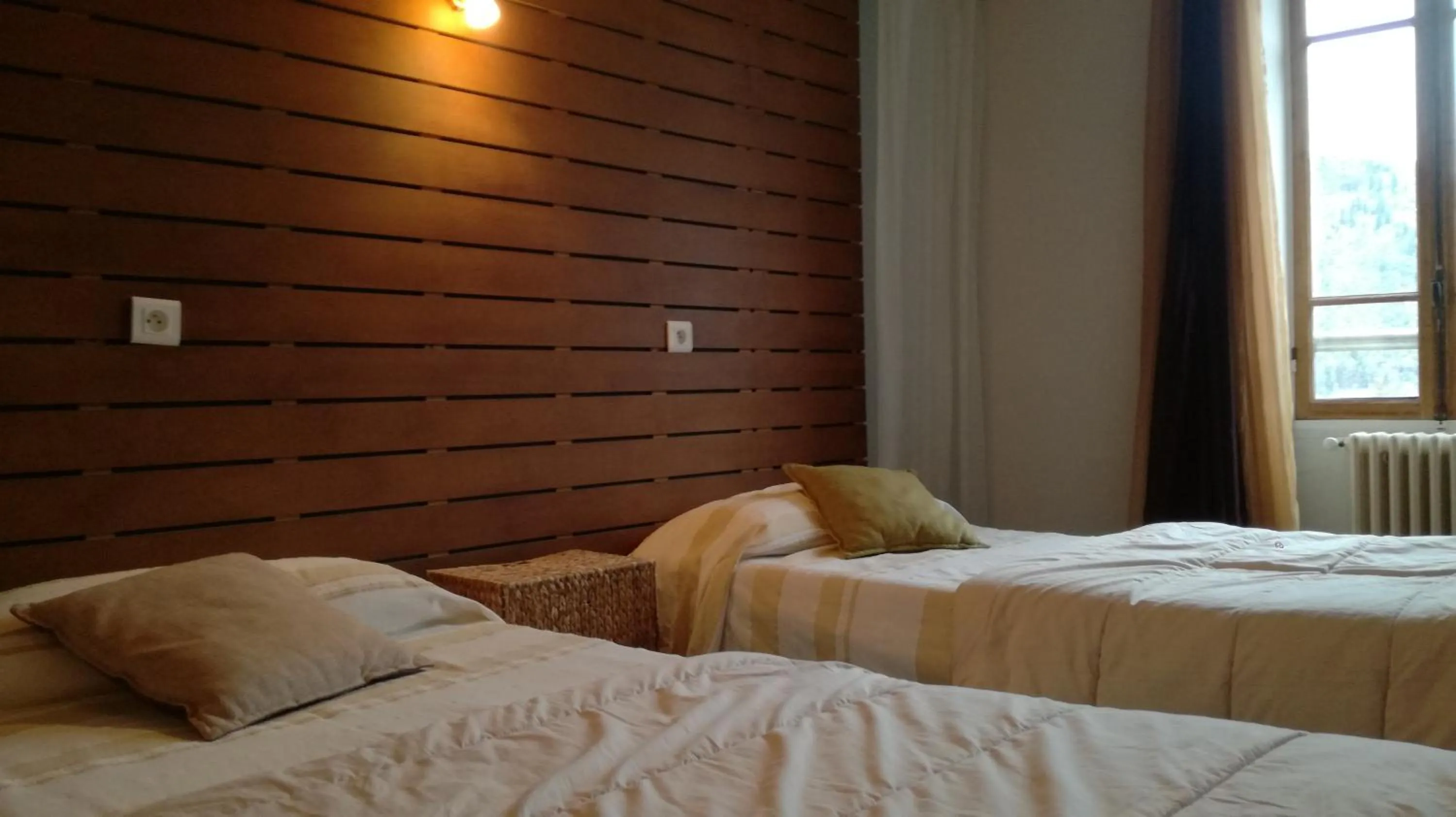 Bed in Hôtel de Valdeblore